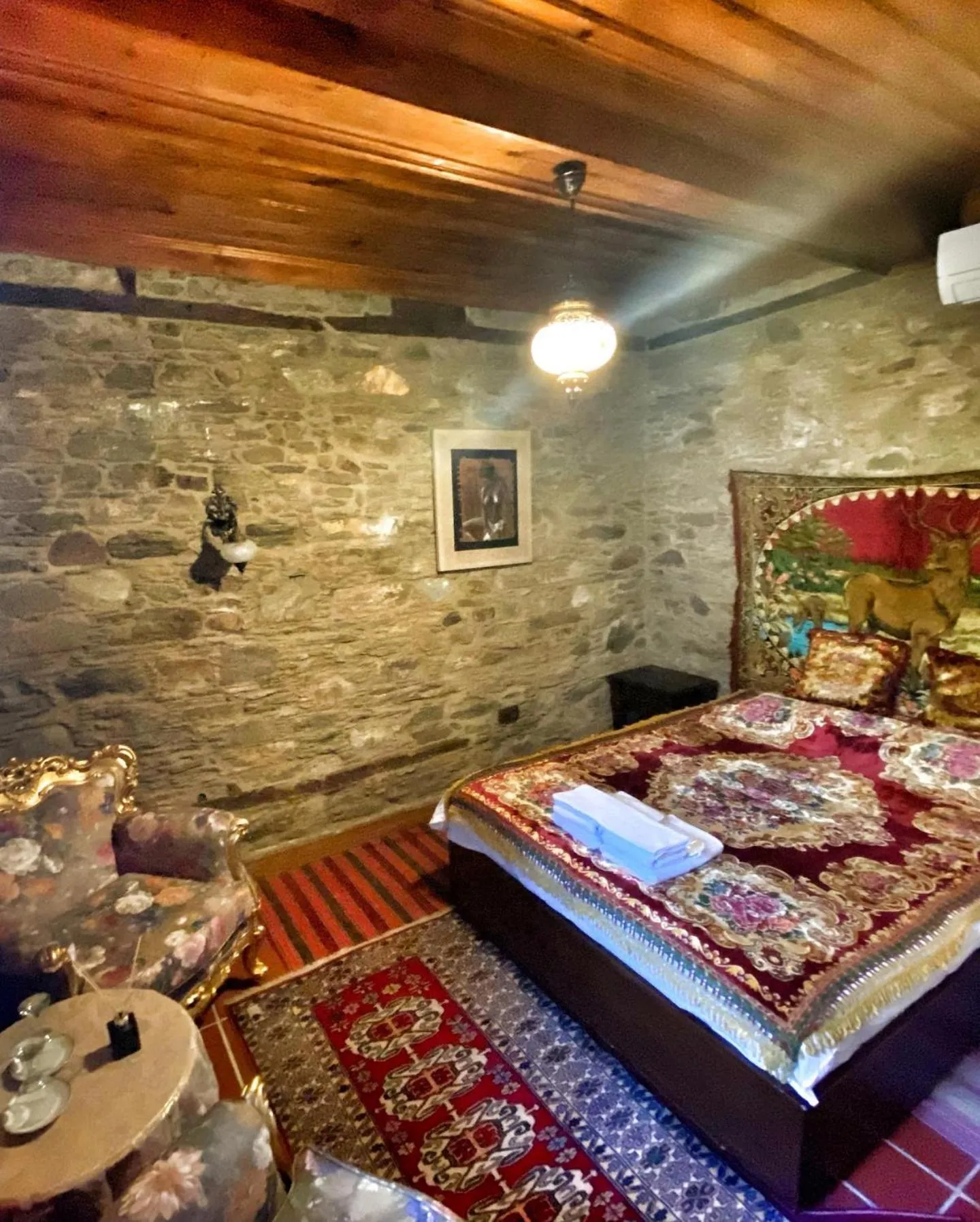 Bed in Şirince Lotus Konakları