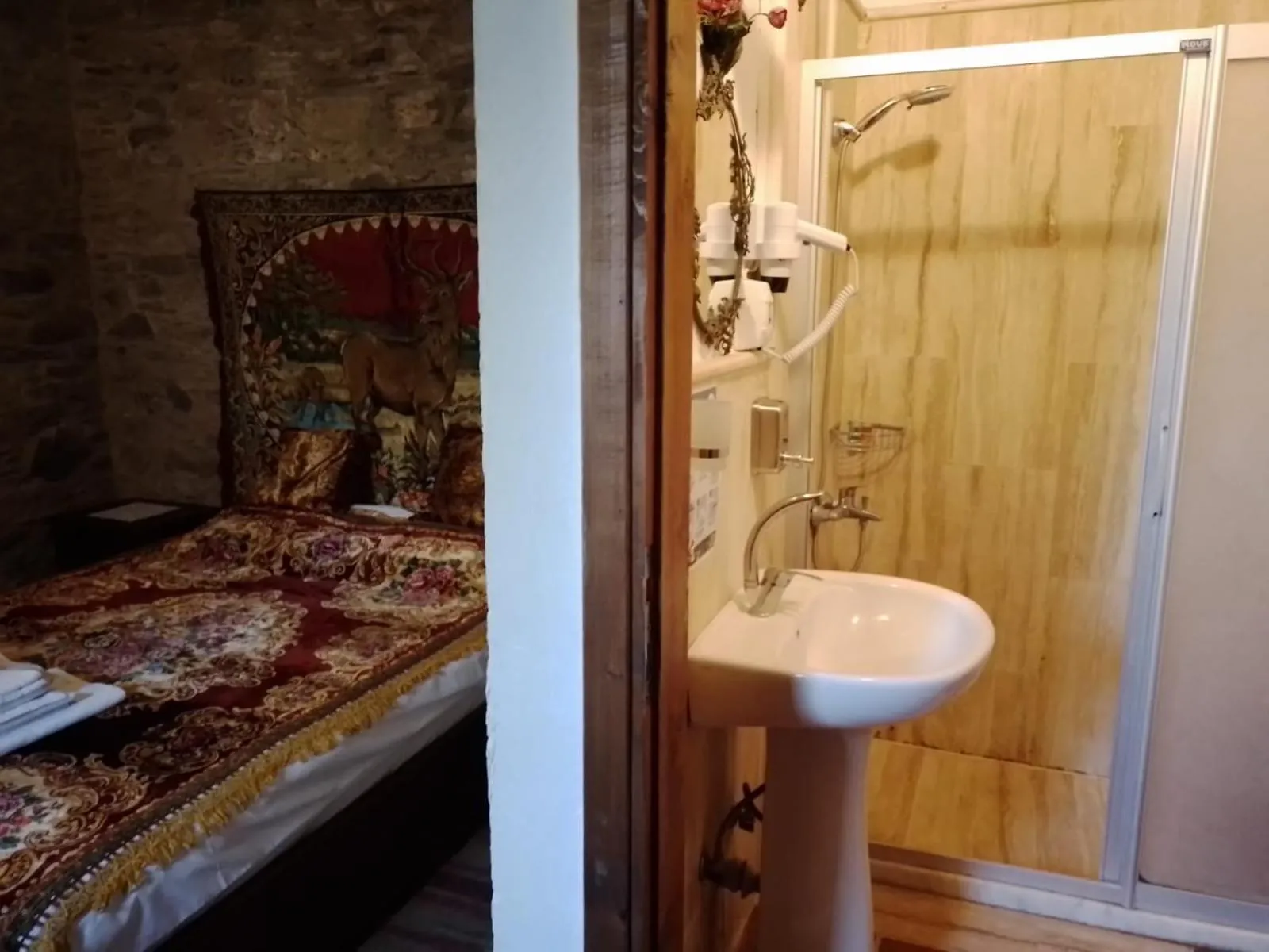 Bed in Şirince Lotus Konakları