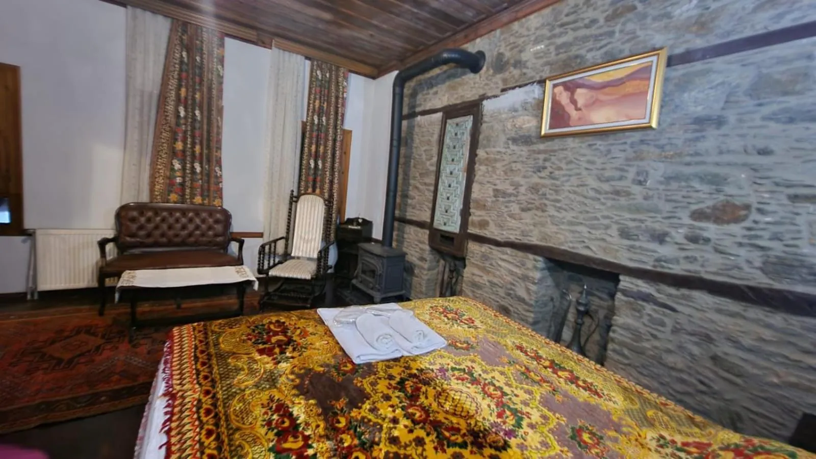 Bed in Şirince Lotus Konakları