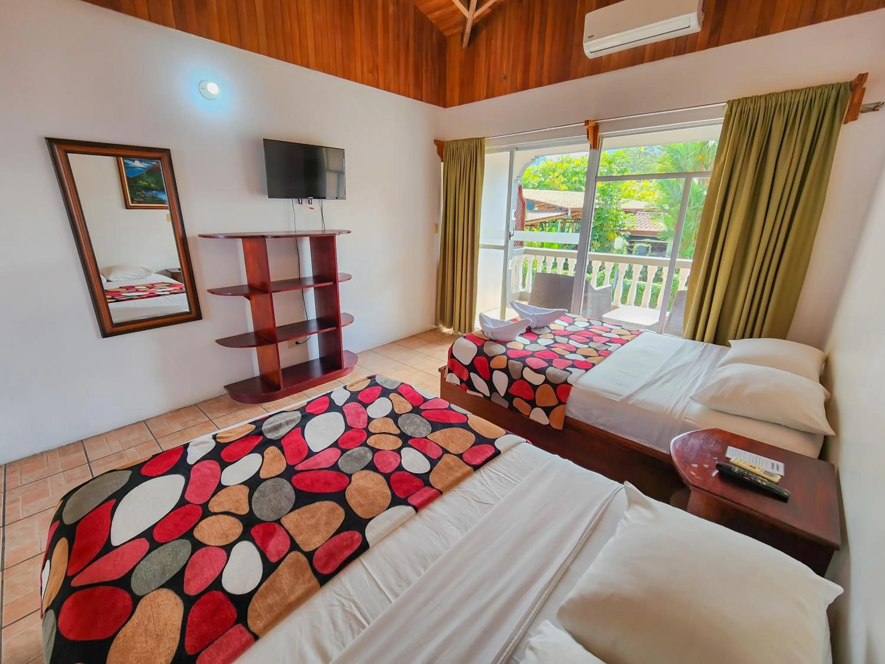 Bedroom, Bed in Hotel Sierra Arenal