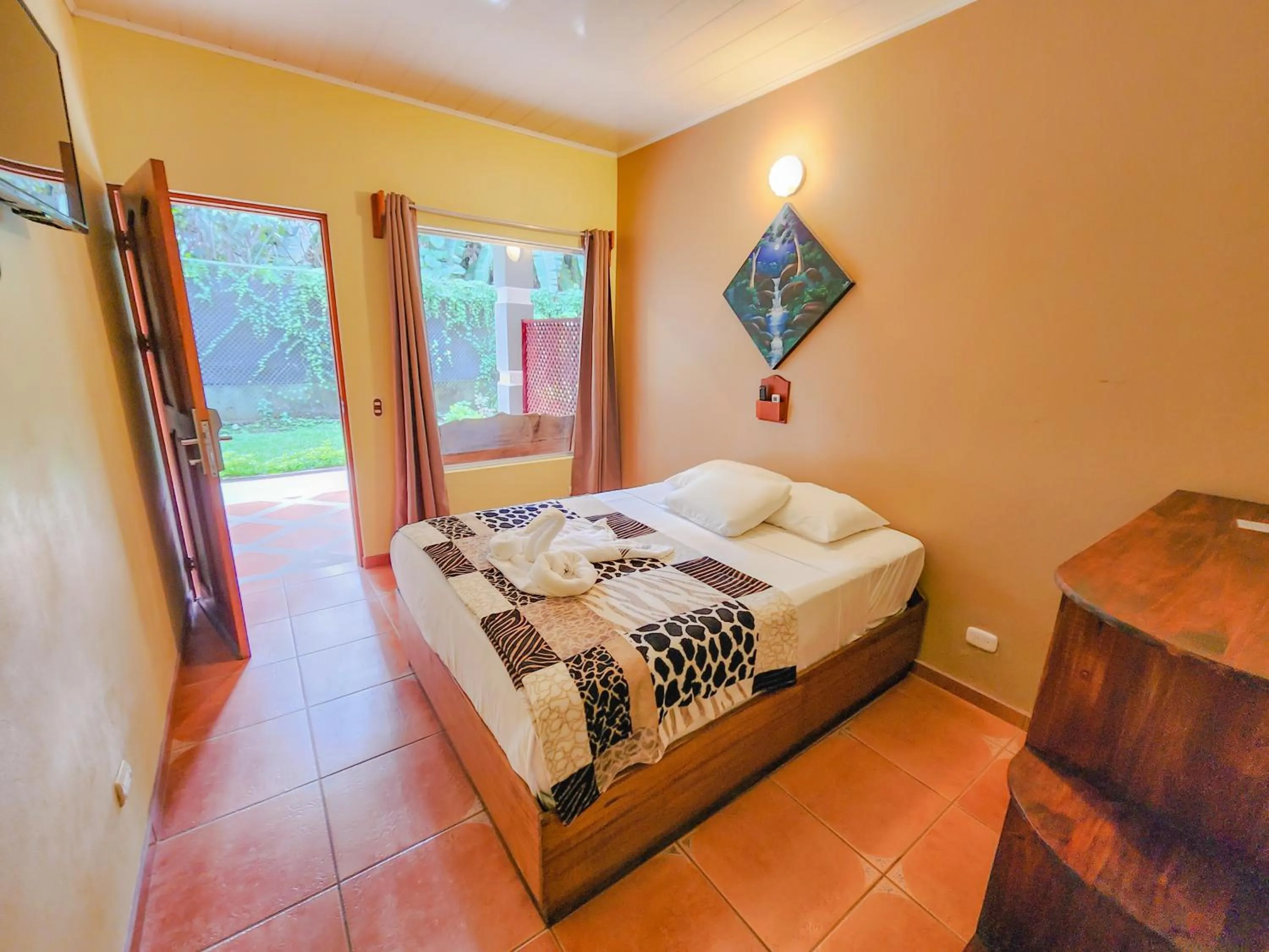 Bedroom, Bed in Hotel Sierra Arenal