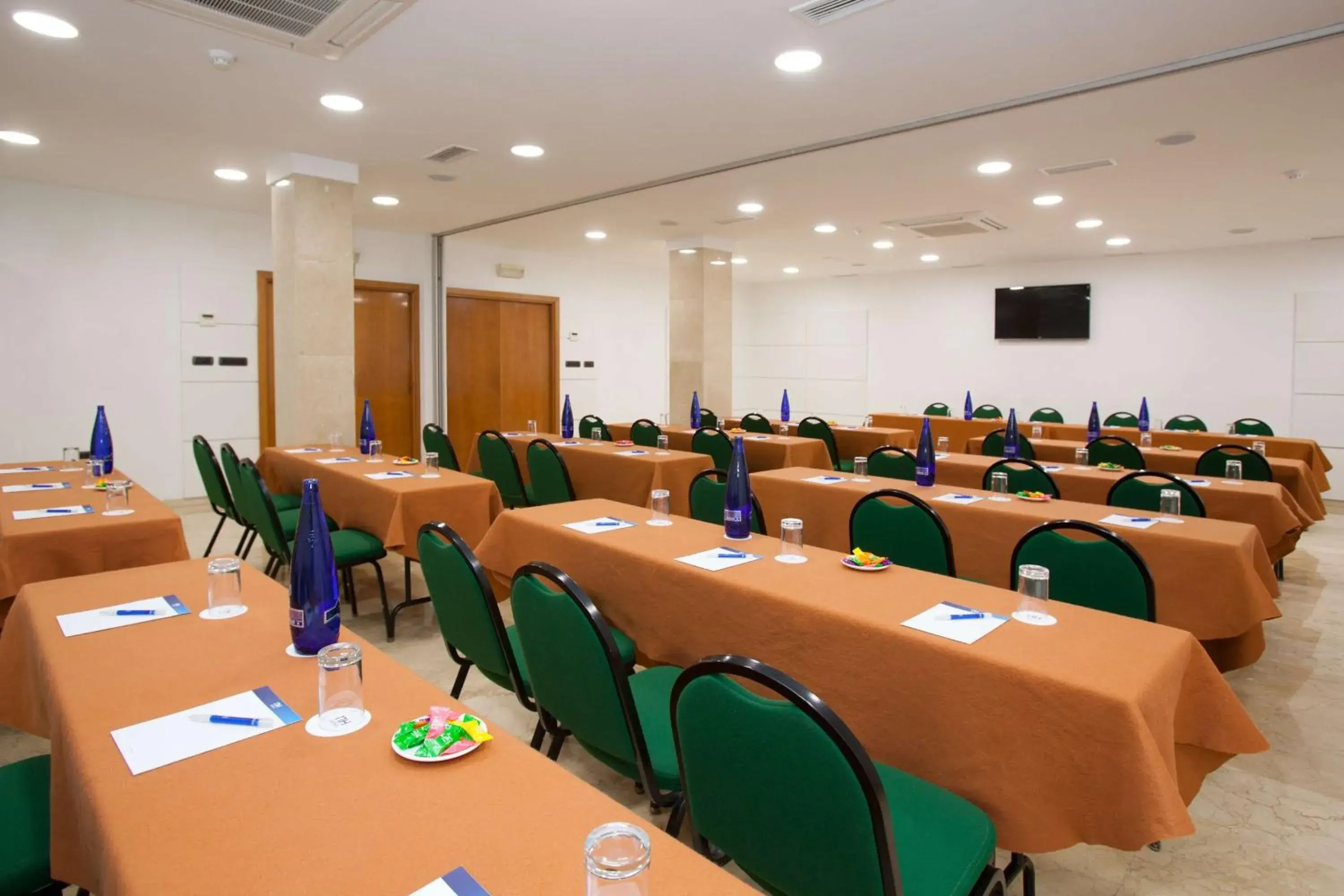 Lobby or reception in NH San Pedro de Alcántara Lobby or reception in NH San Pedro de Alcántara