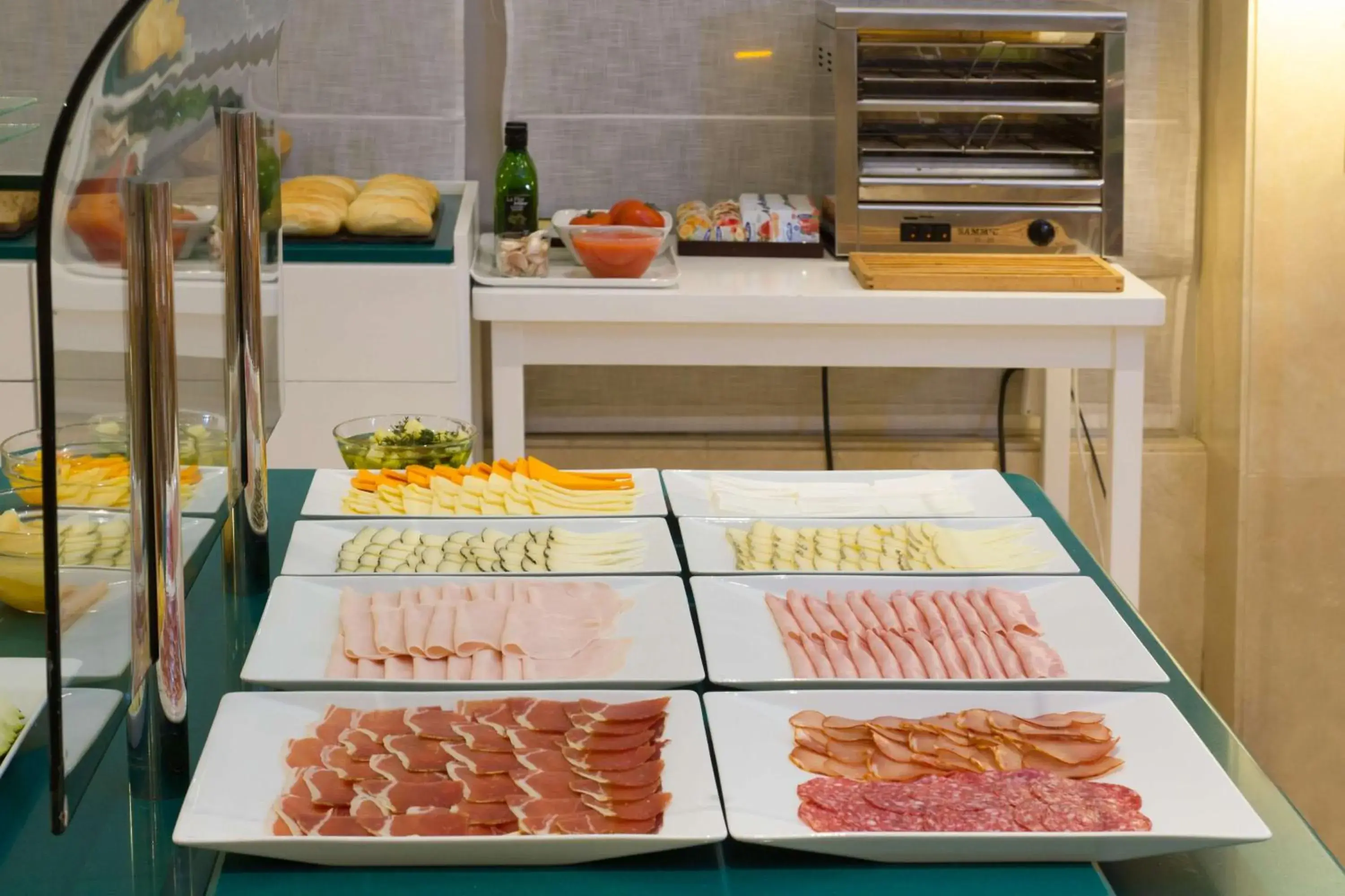 Breakfast in NH San Pedro de Alcántara Breakfast in NH San Pedro de Alcántara