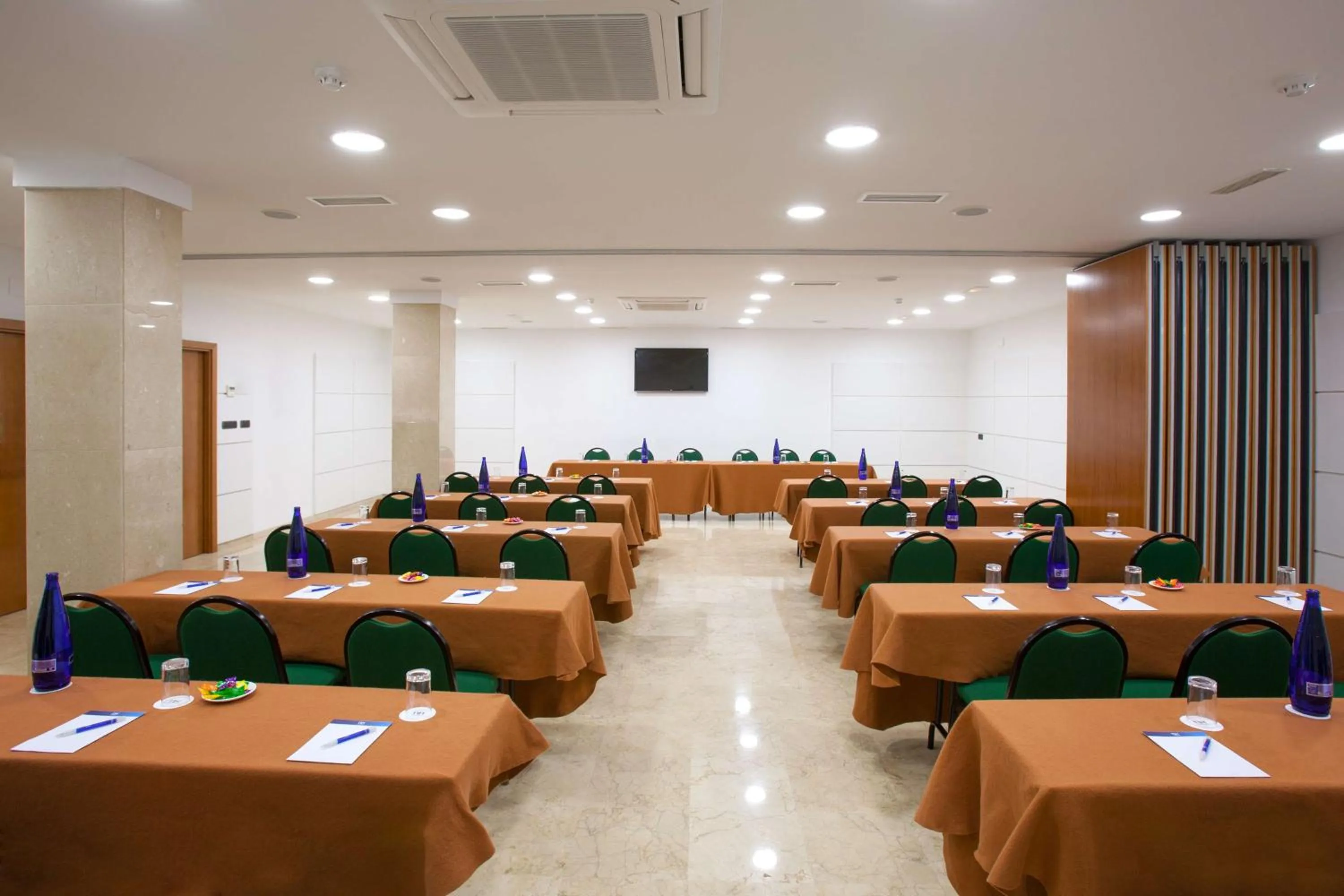 Lobby or reception in NH San Pedro de Alcántara
