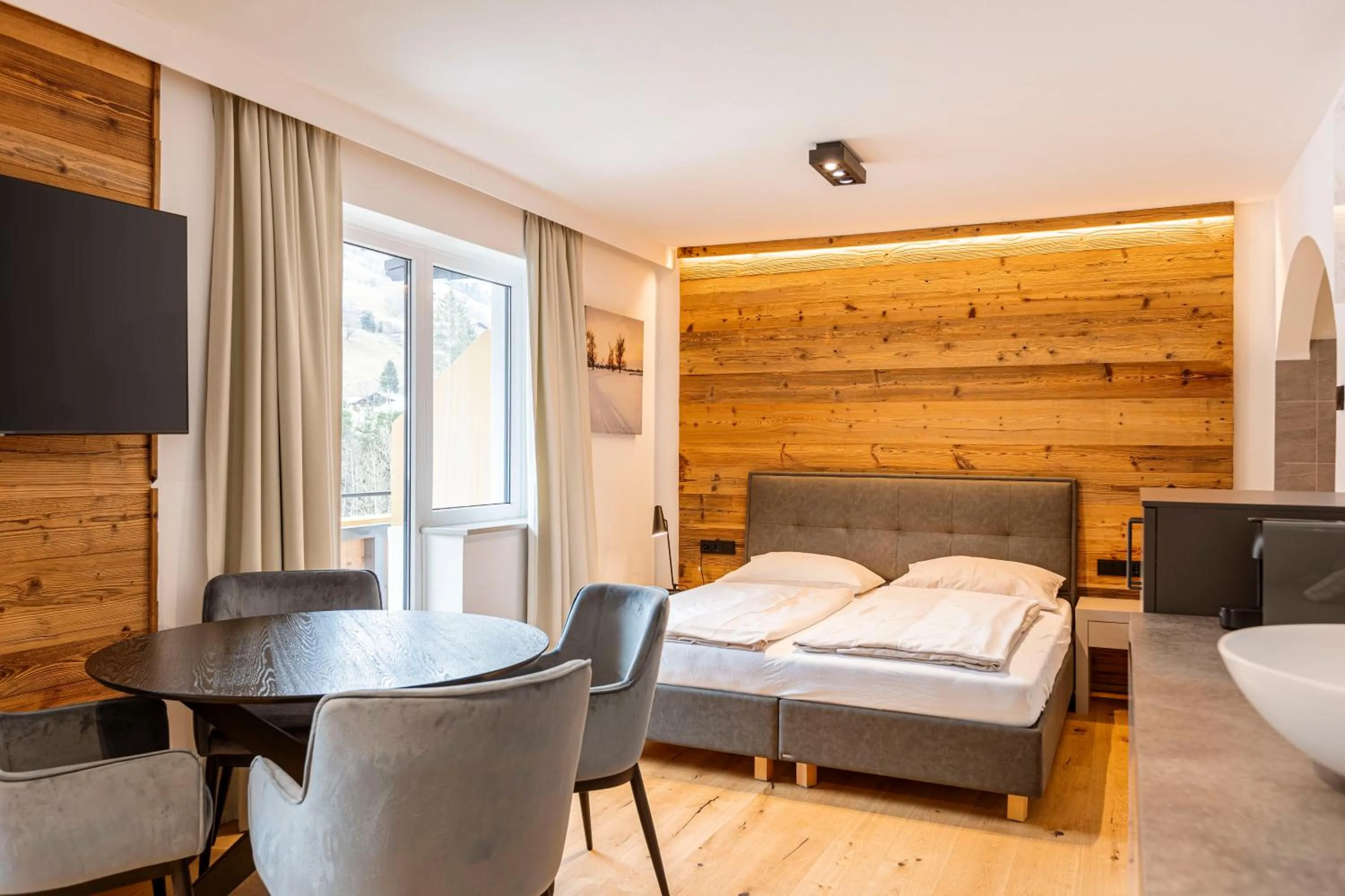 Bedroom, Bed in Saalbach Suites by ALPS RESORTS