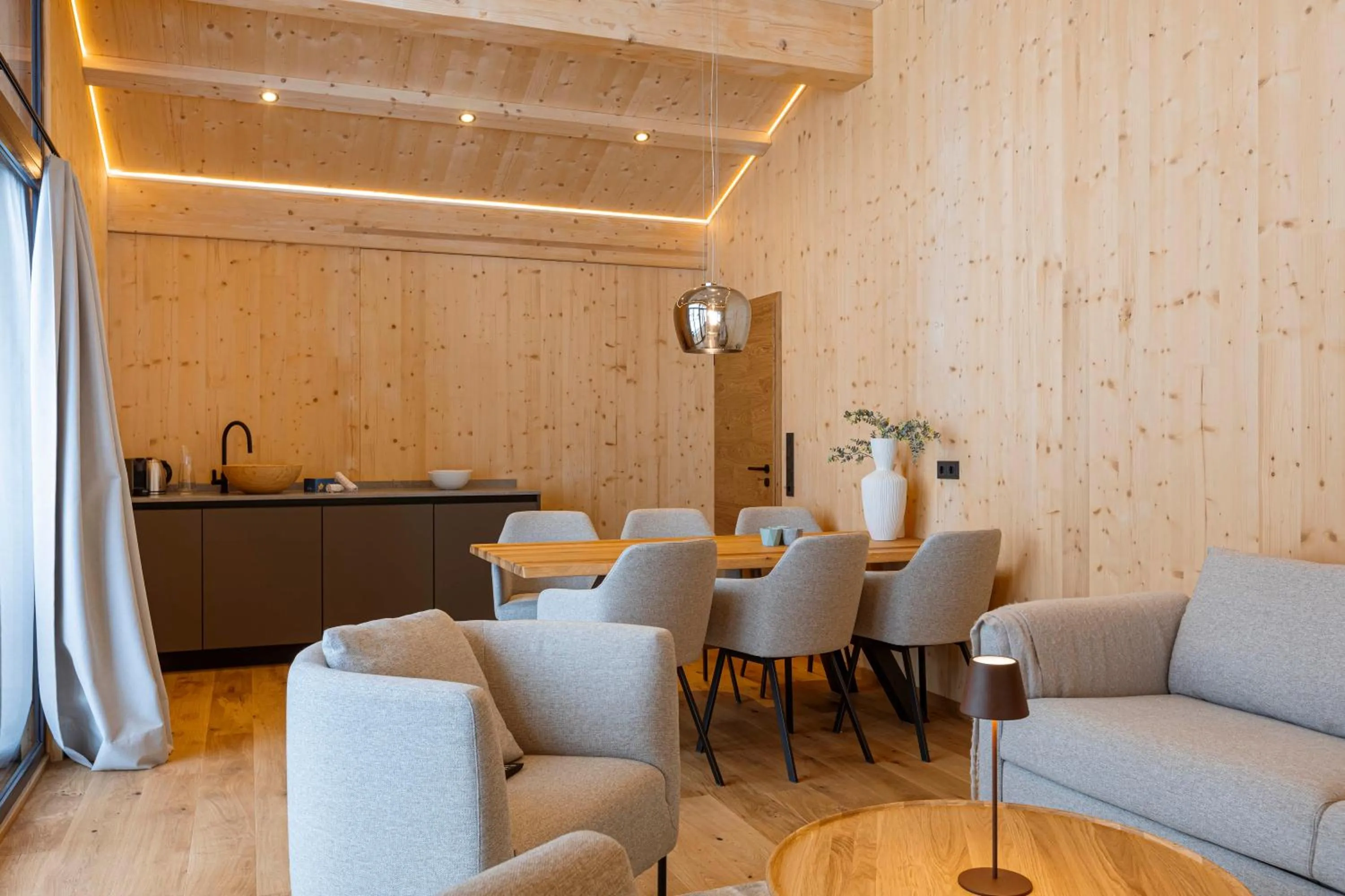 Living room in Saalbach Suites by ALPS RESORTS