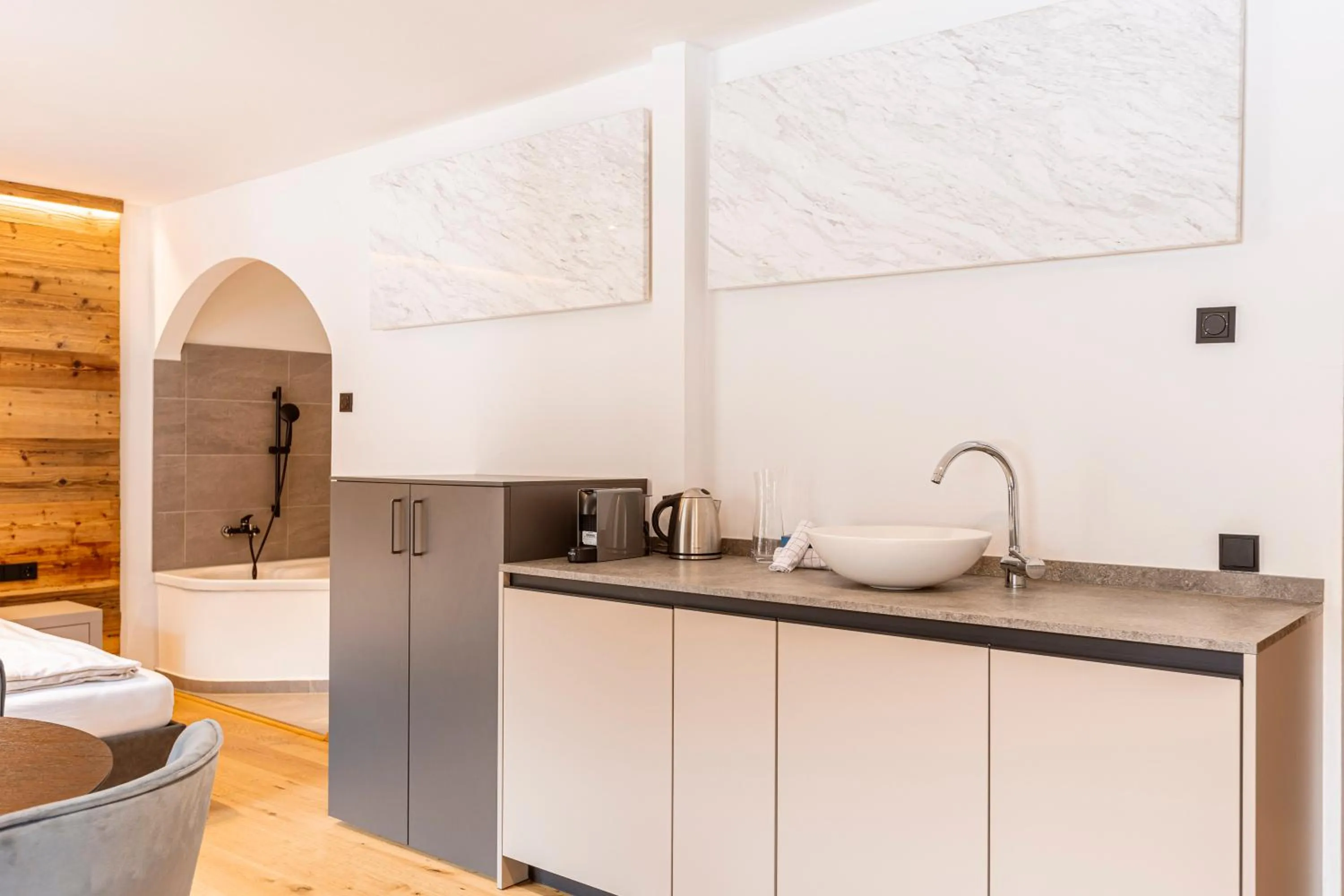 Photo of the whole room in Saalbach Suites by ALPS RESORTS