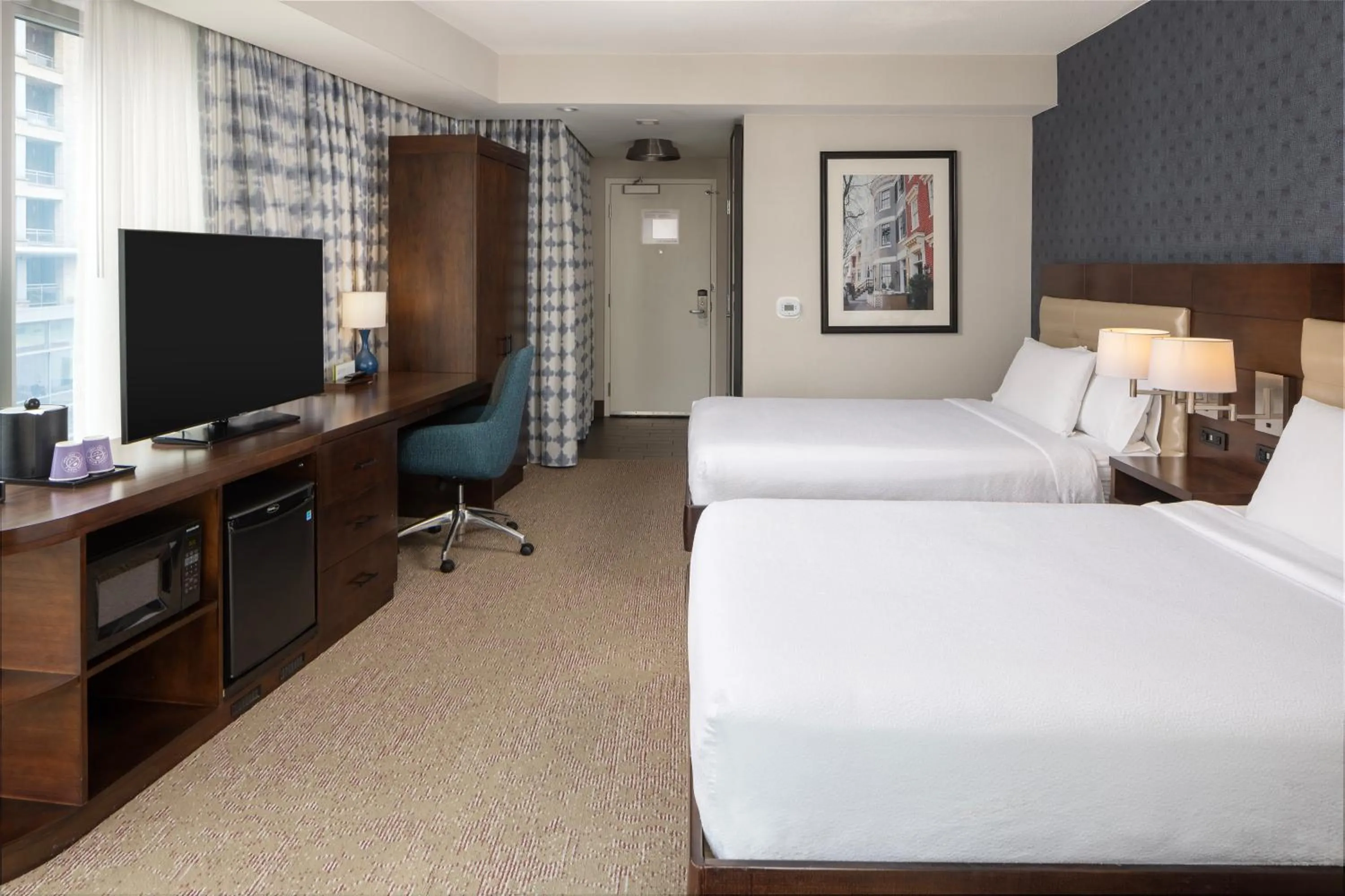 Bedroom, Bed in Hilton Garden Inn Washington DC/Georgetown Area