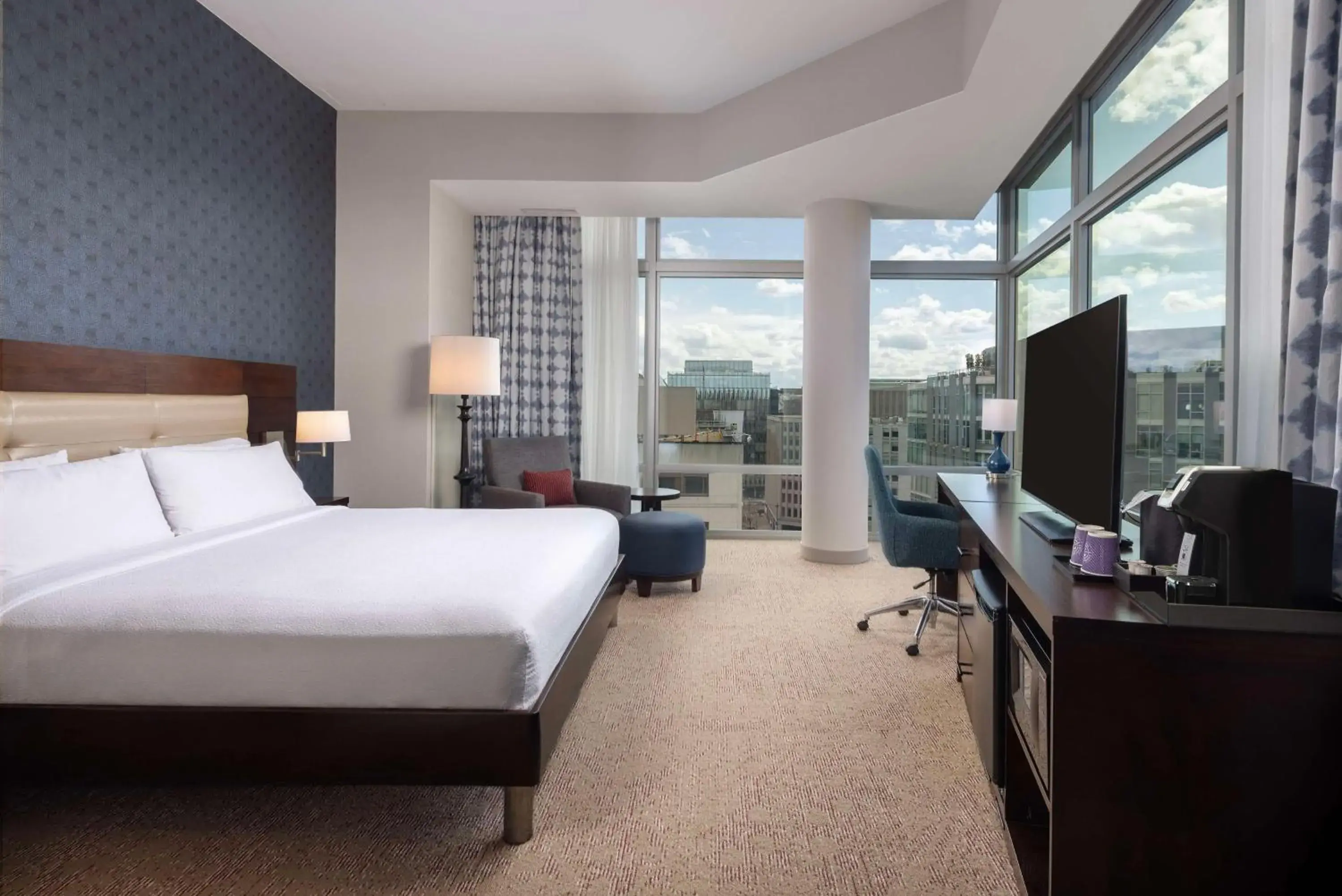 Bed in Hilton Garden Inn Washington DC/Georgetown Area Bed in Hilton Garden Inn Washington DC/Georgetown Area