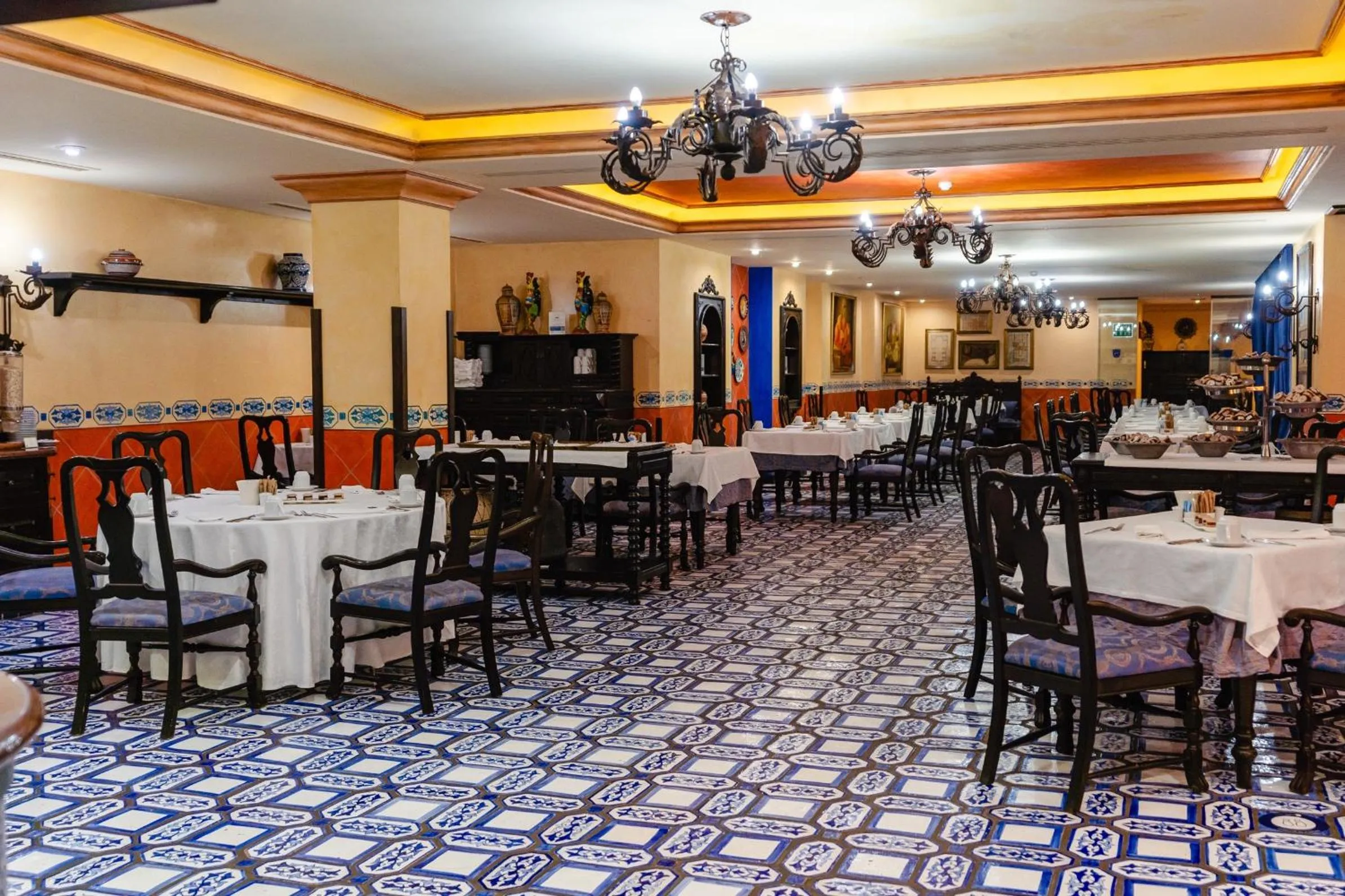 Restaurant/places to eat in Europe Villa Cortes GL