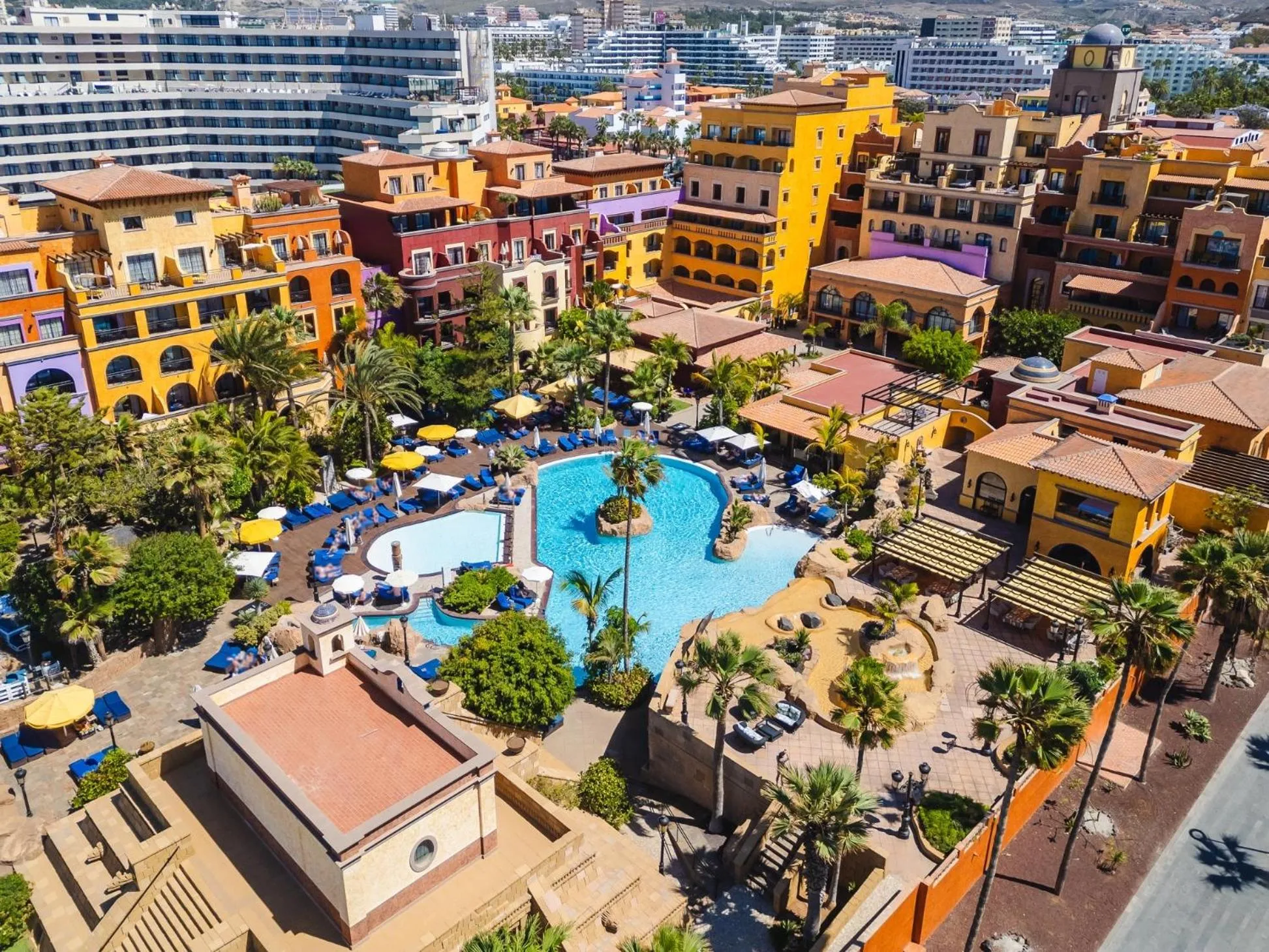 Property building in Europe Villa Cortes GL