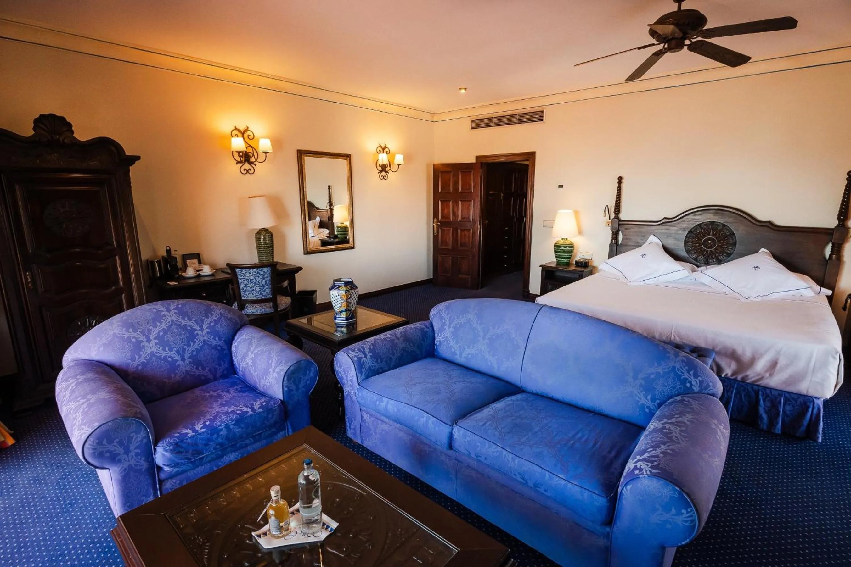 Photo of the whole room, Bed in Europe Villa Cortes GL