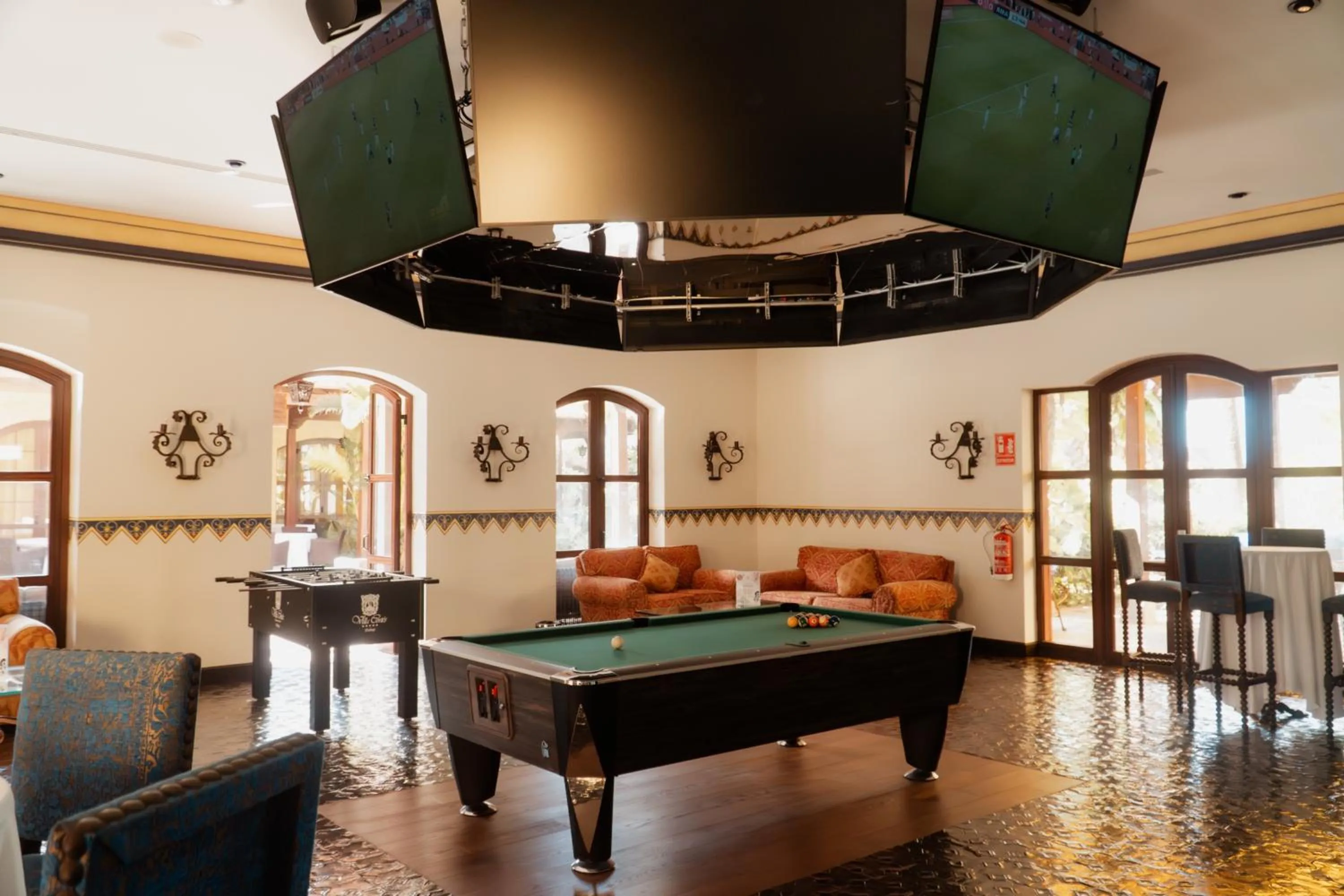 Billiard in Europe Villa Cortes GL