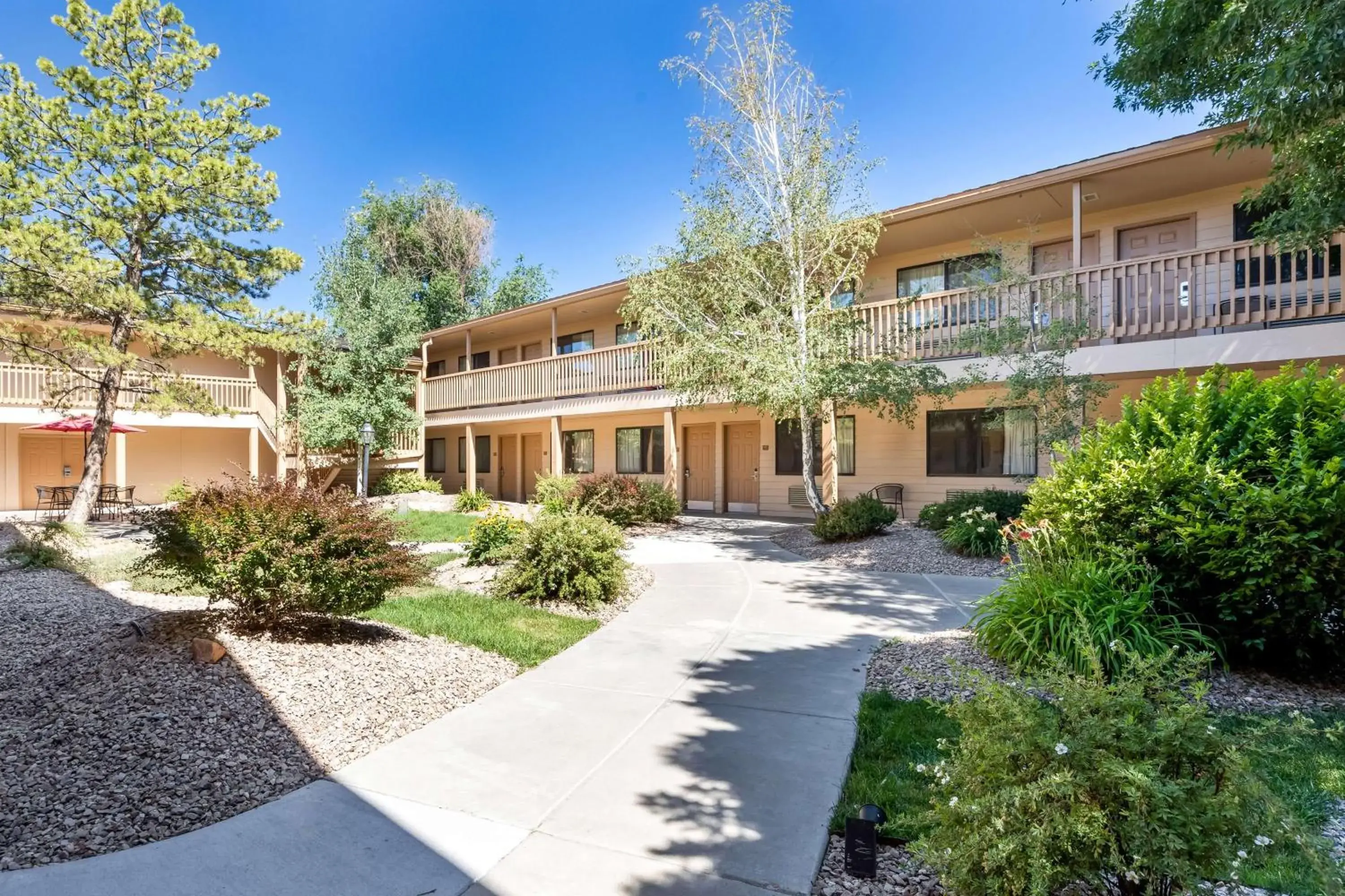 Property building in Best Western Grande River Inn & Suites Property building in Best Western Grande River Inn & Suites