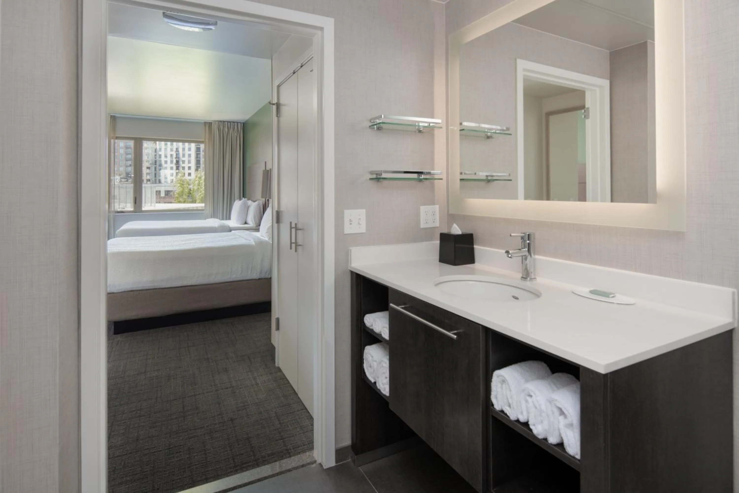 Bathroom, Bed in Residence Inn by Marriott Portland Downtown/Pearl District