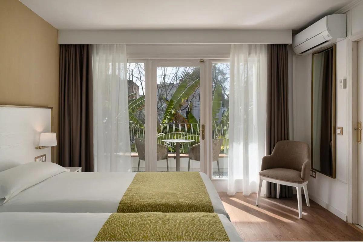 Bed in Hotel Araxa - Adults Only