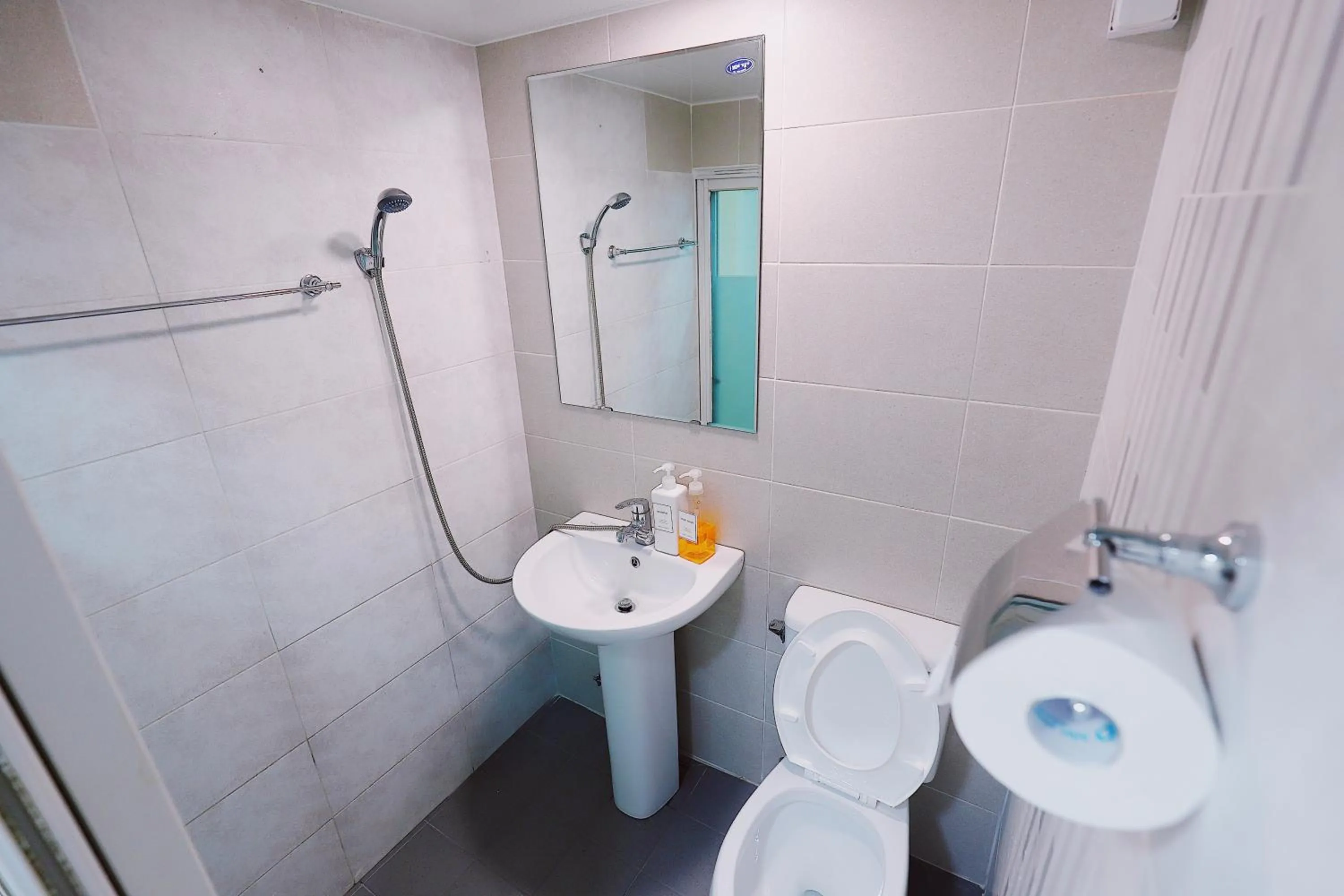 Toilet in Fully Mini Hotel