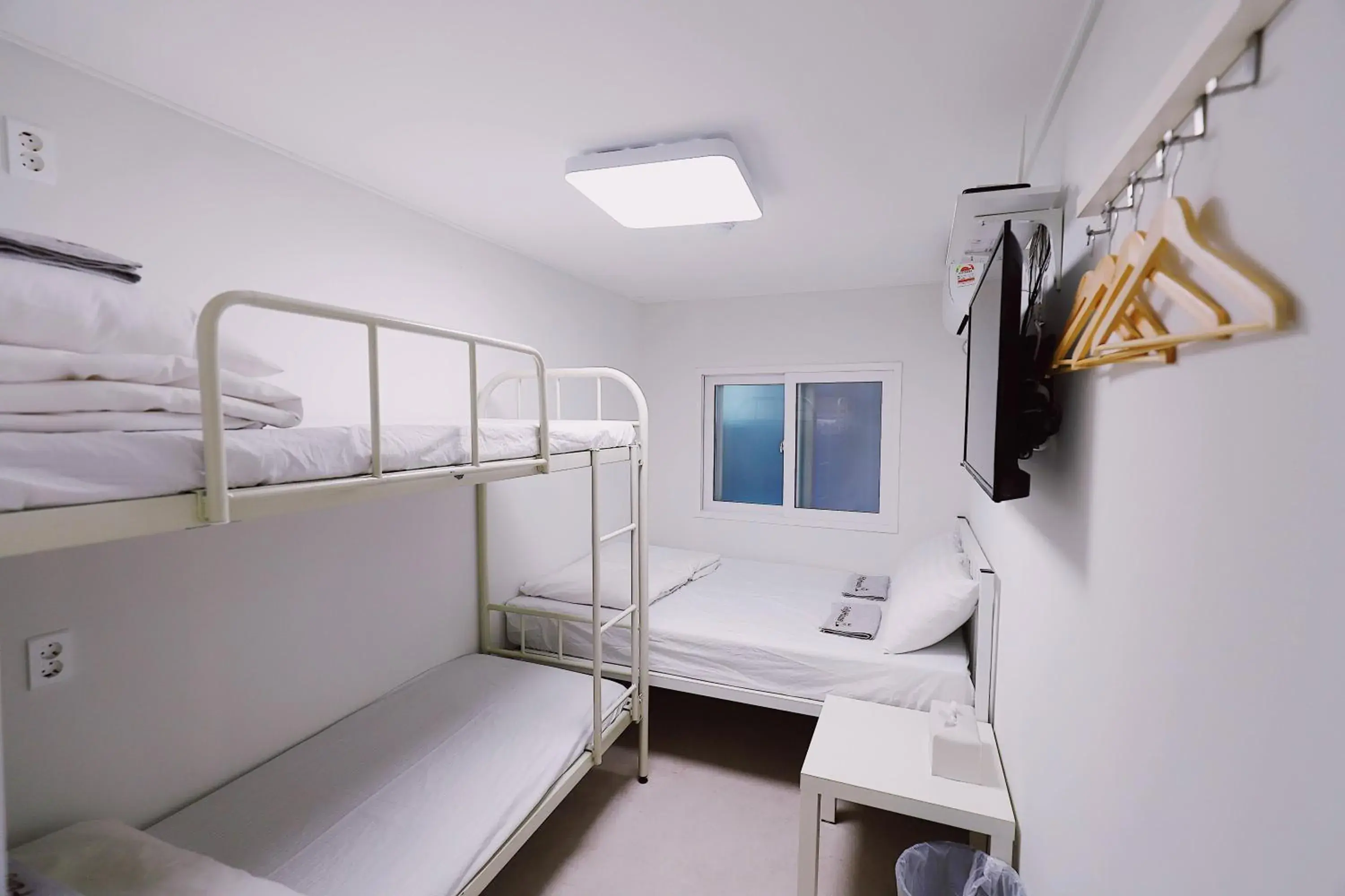 Photo of the whole room, Bed in Fully Mini Hotel Photo of the whole room, Bed in Fully Mini Hotel