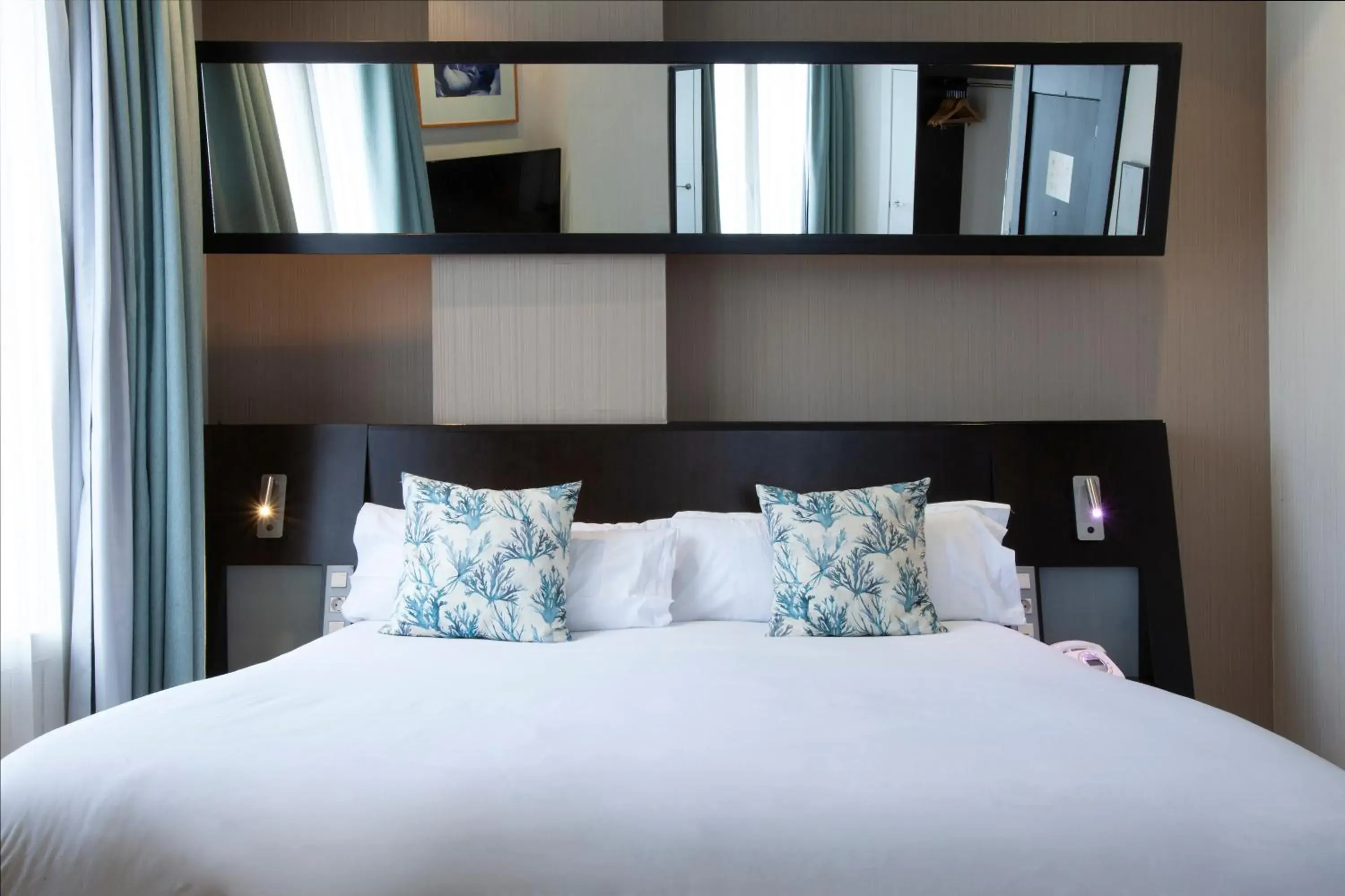 Bed in Petit Palace Ruzafa Bed in Petit Palace Ruzafa