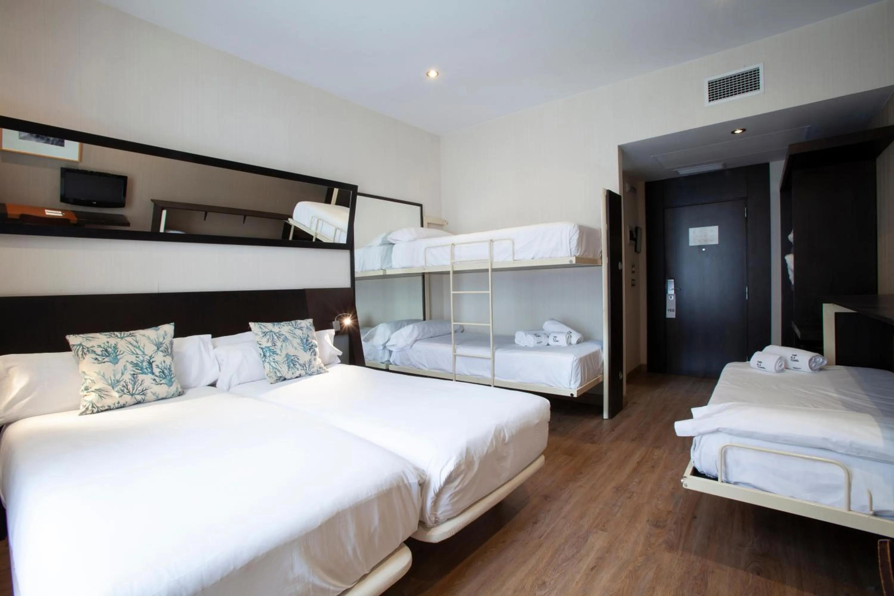 Bed in Petit Palace Ruzafa