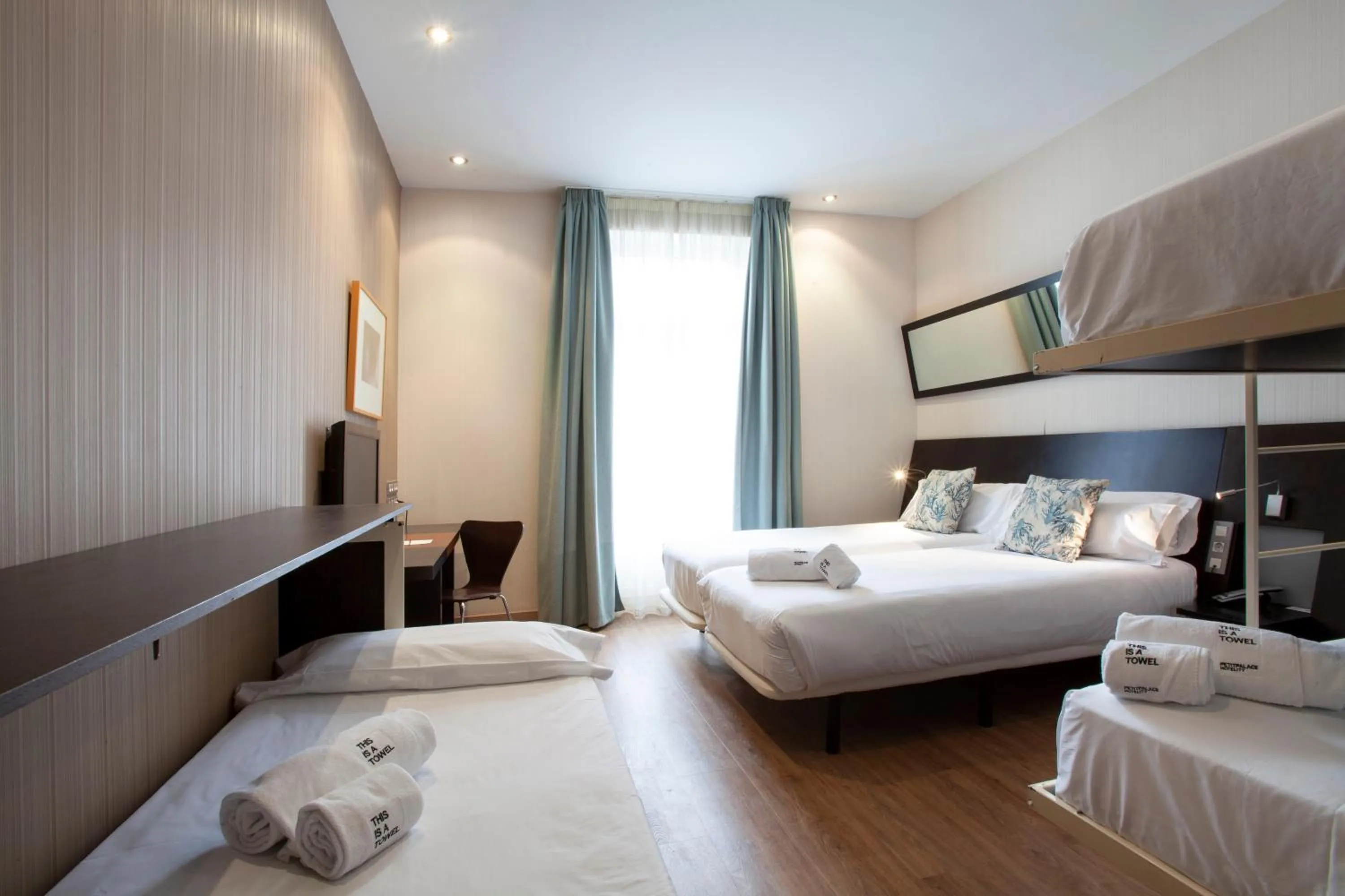 Bed in Petit Palace Ruzafa