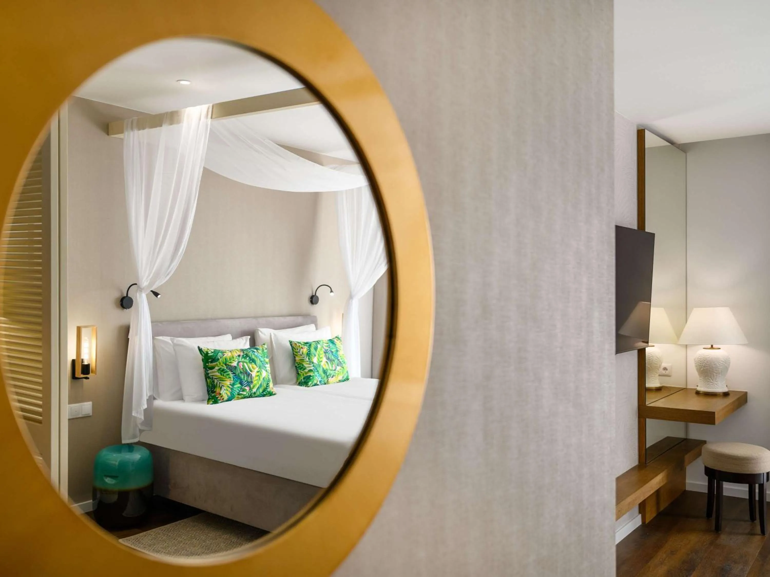 Bedroom, Bed in Mövenpick Balaland Resort Lake Balaton