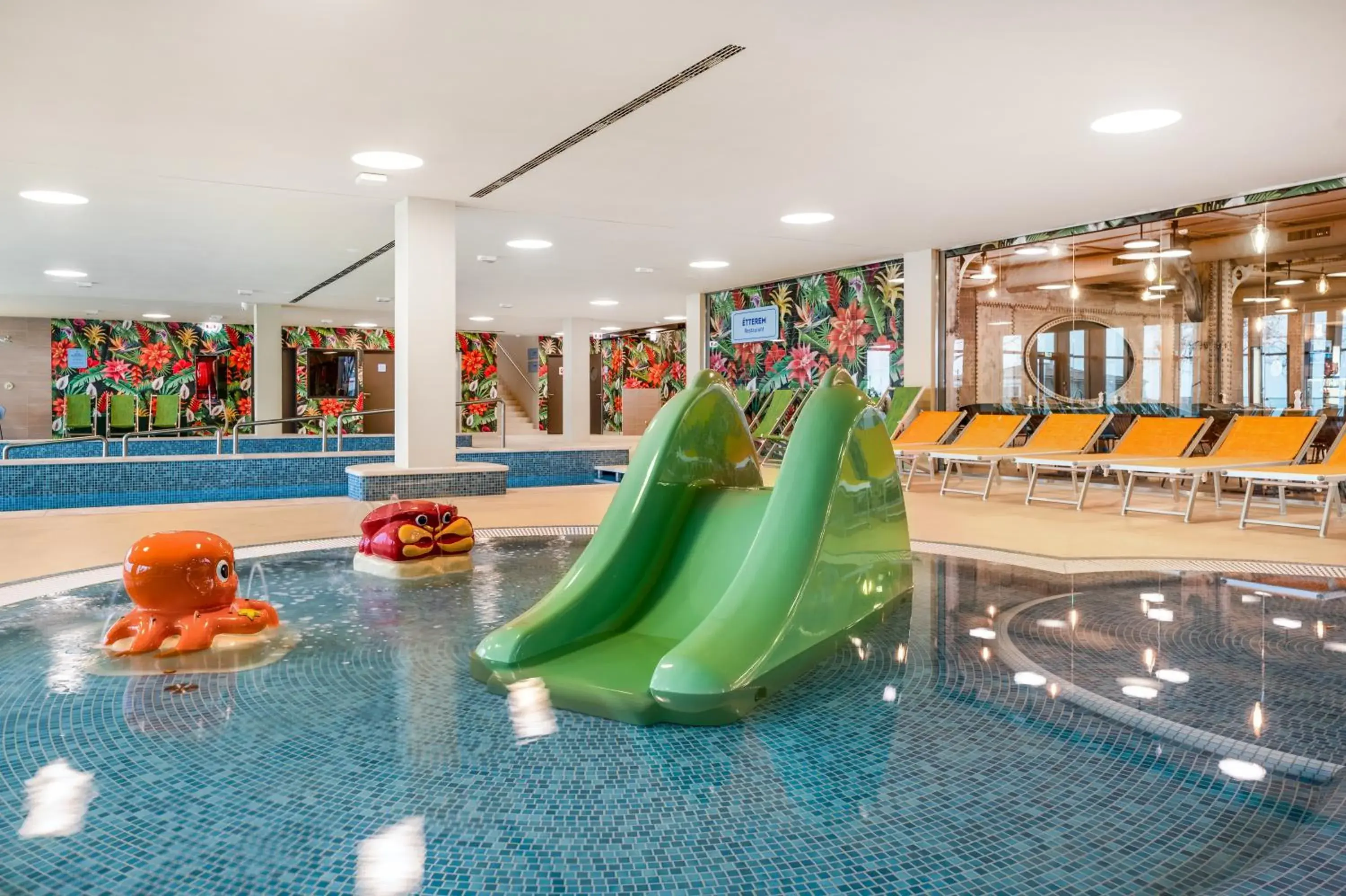 Swimming pool in Mövenpick Balaland Resort Lake Balaton Swimming pool in Mövenpick Balaland Resort Lake Balaton