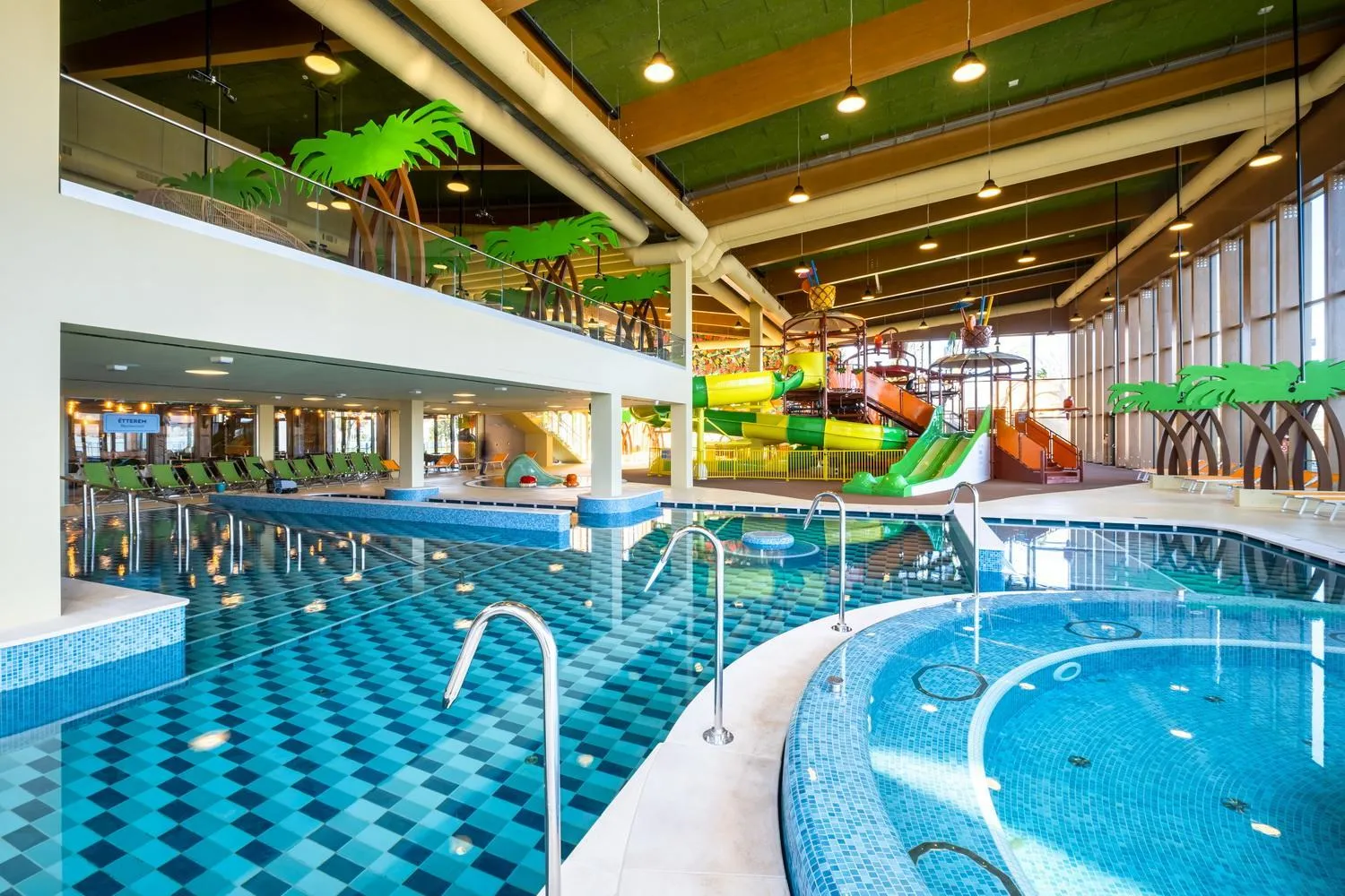 Swimming pool in Mövenpick Balaland Resort Lake Balaton