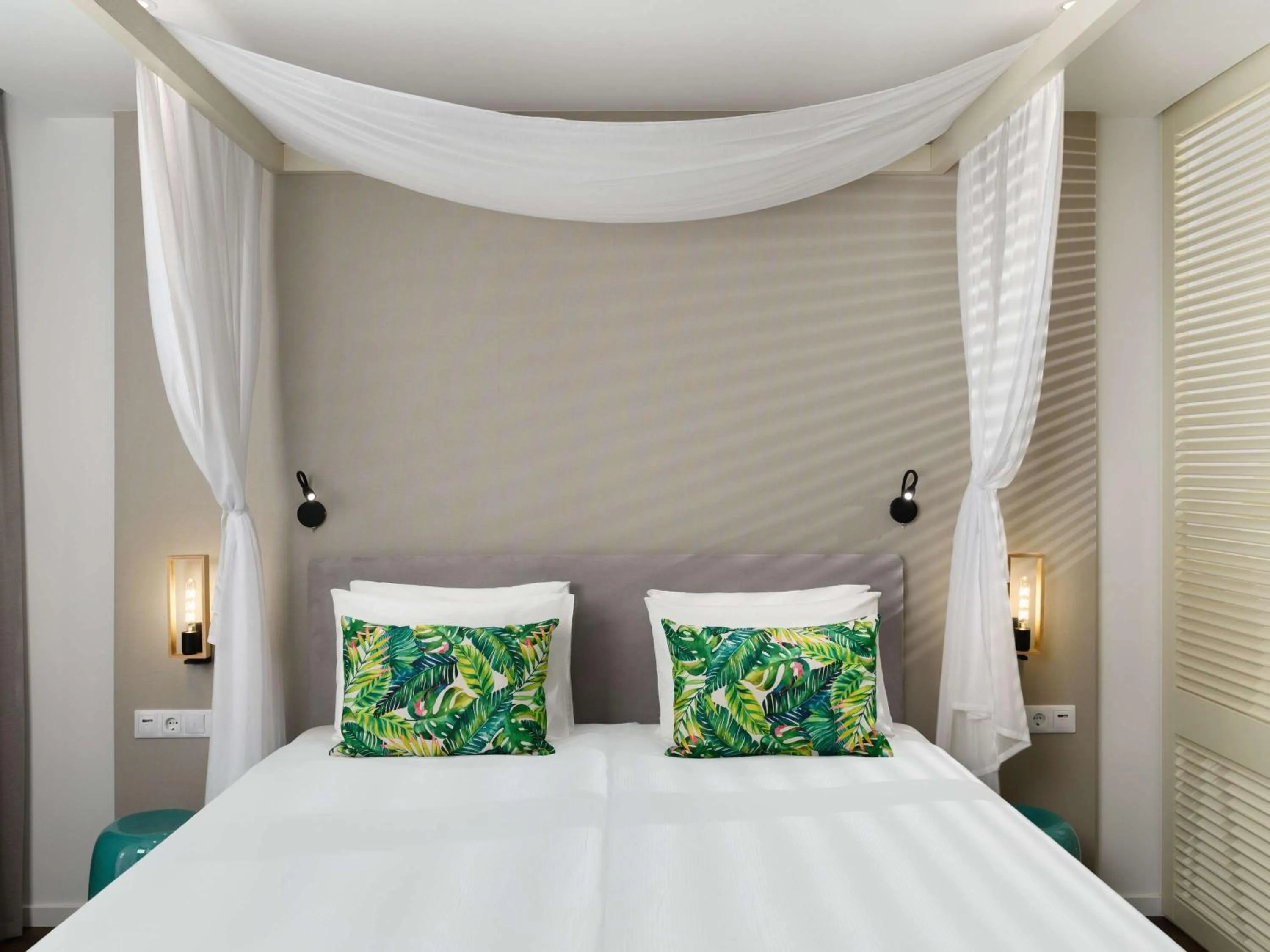 Bedroom, Bed in Mövenpick Balaland Resort Lake Balaton