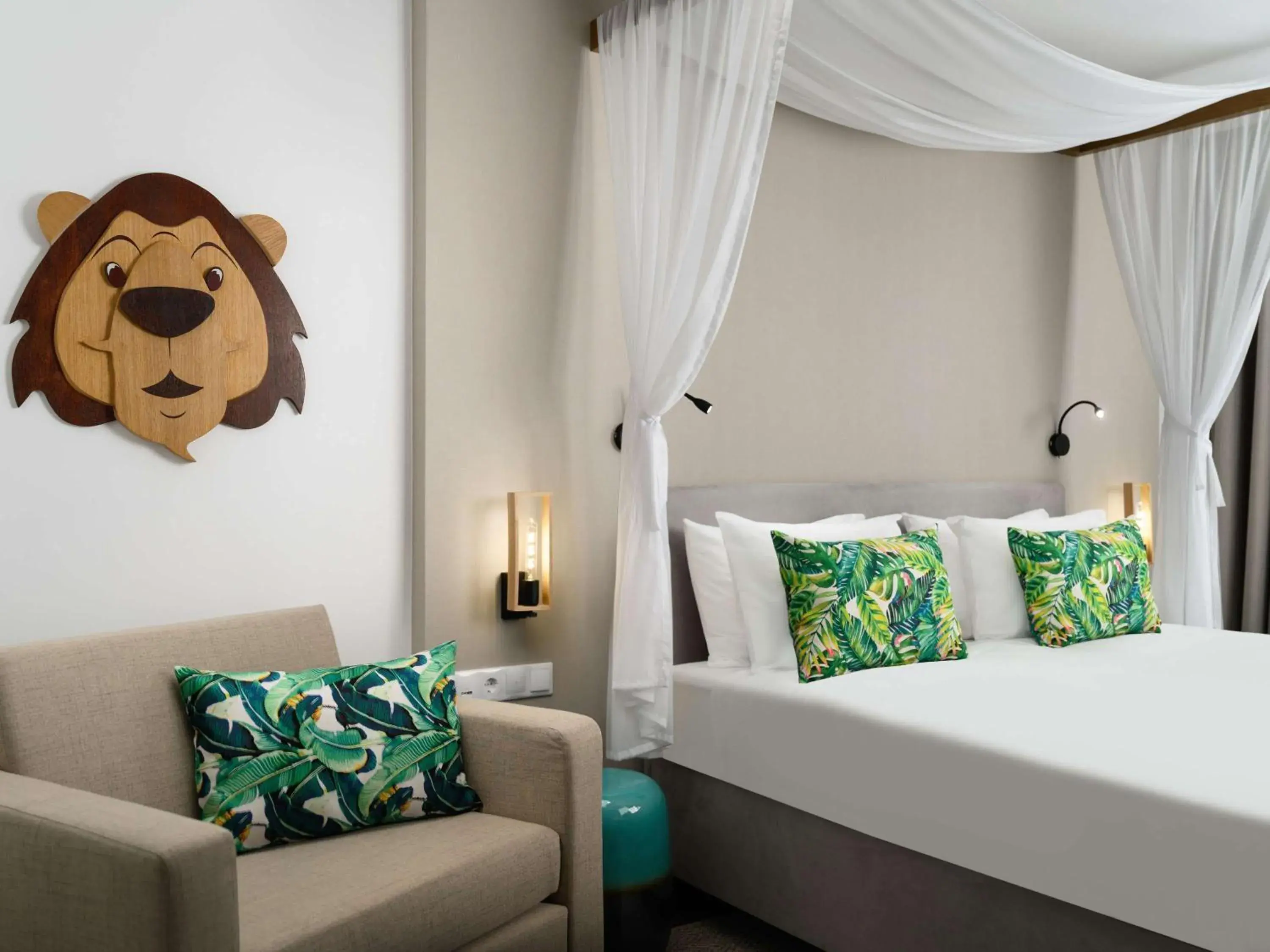 Bedroom, Bed in Mövenpick Balaland Resort Lake Balaton Bedroom, Bed in Mövenpick Balaland Resort Lake Balaton