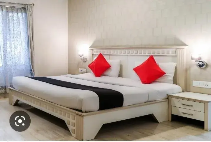 Bed in Royal shades kodihali Bed in Royal shades kodihali