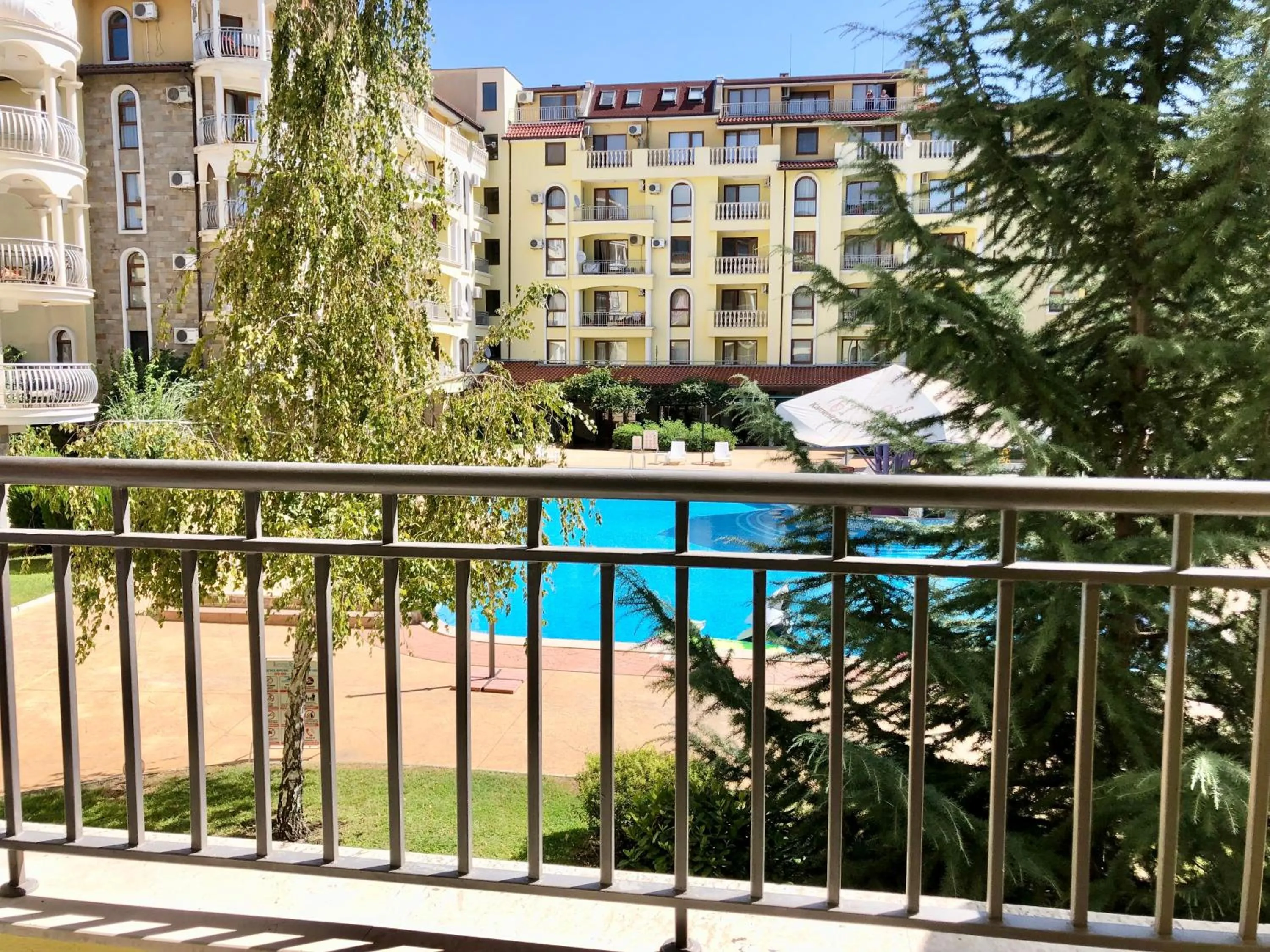 Pool view in Summer Dreams - Menada Apartments