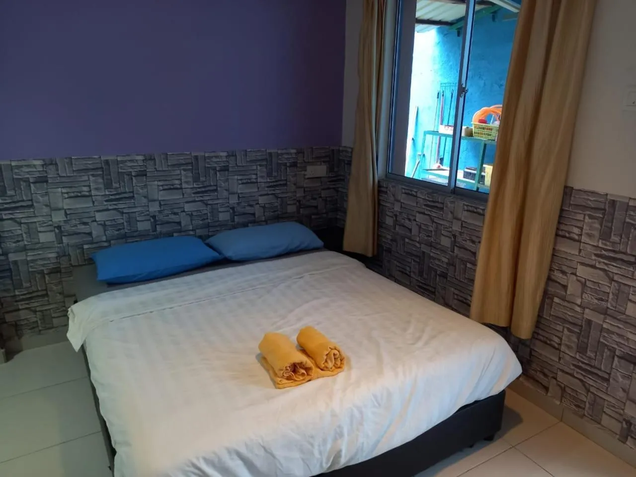 Bed in Tengkera Hotel