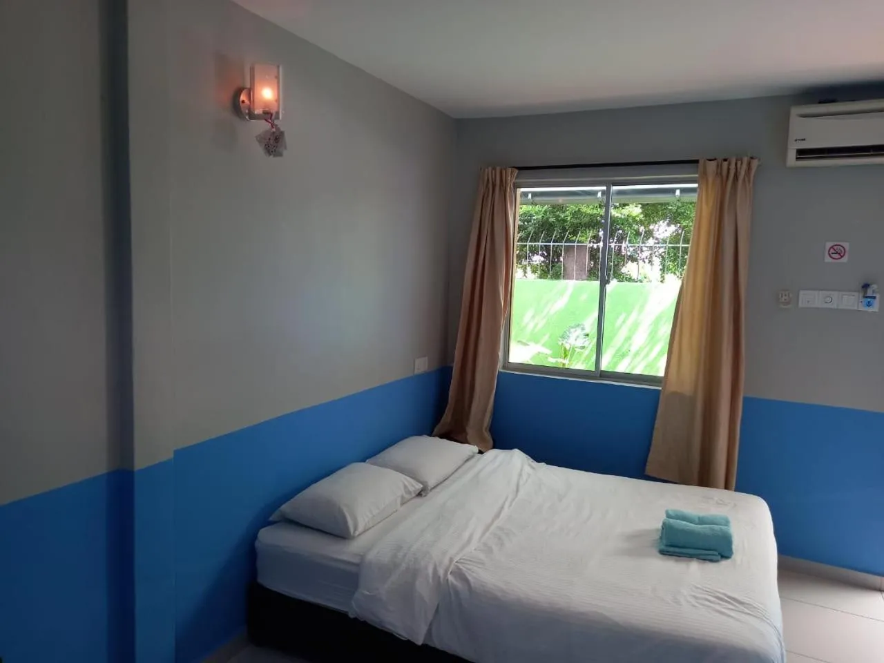 Bed in Tengkera Hotel