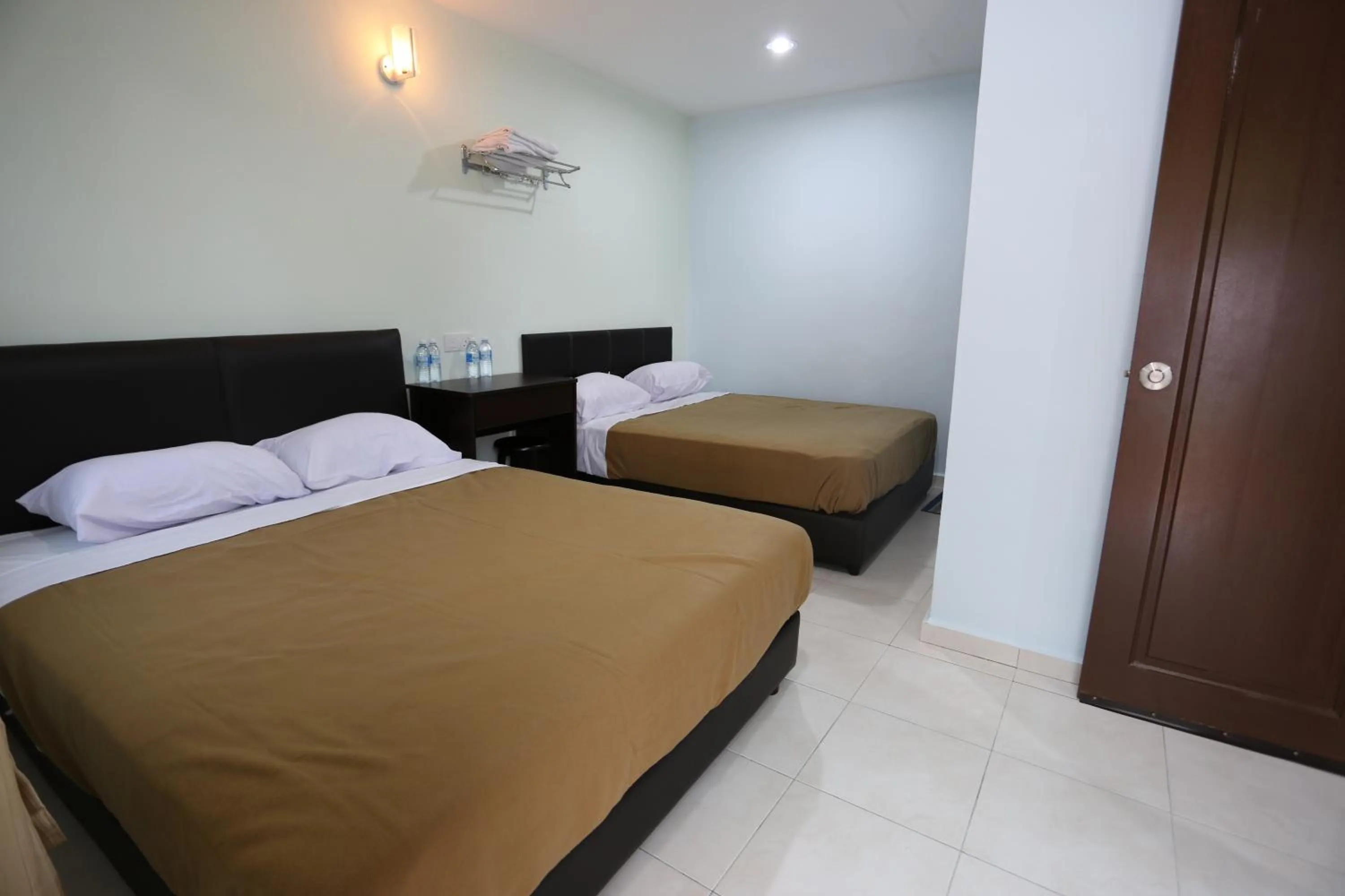 Bed in Tengkera Hotel