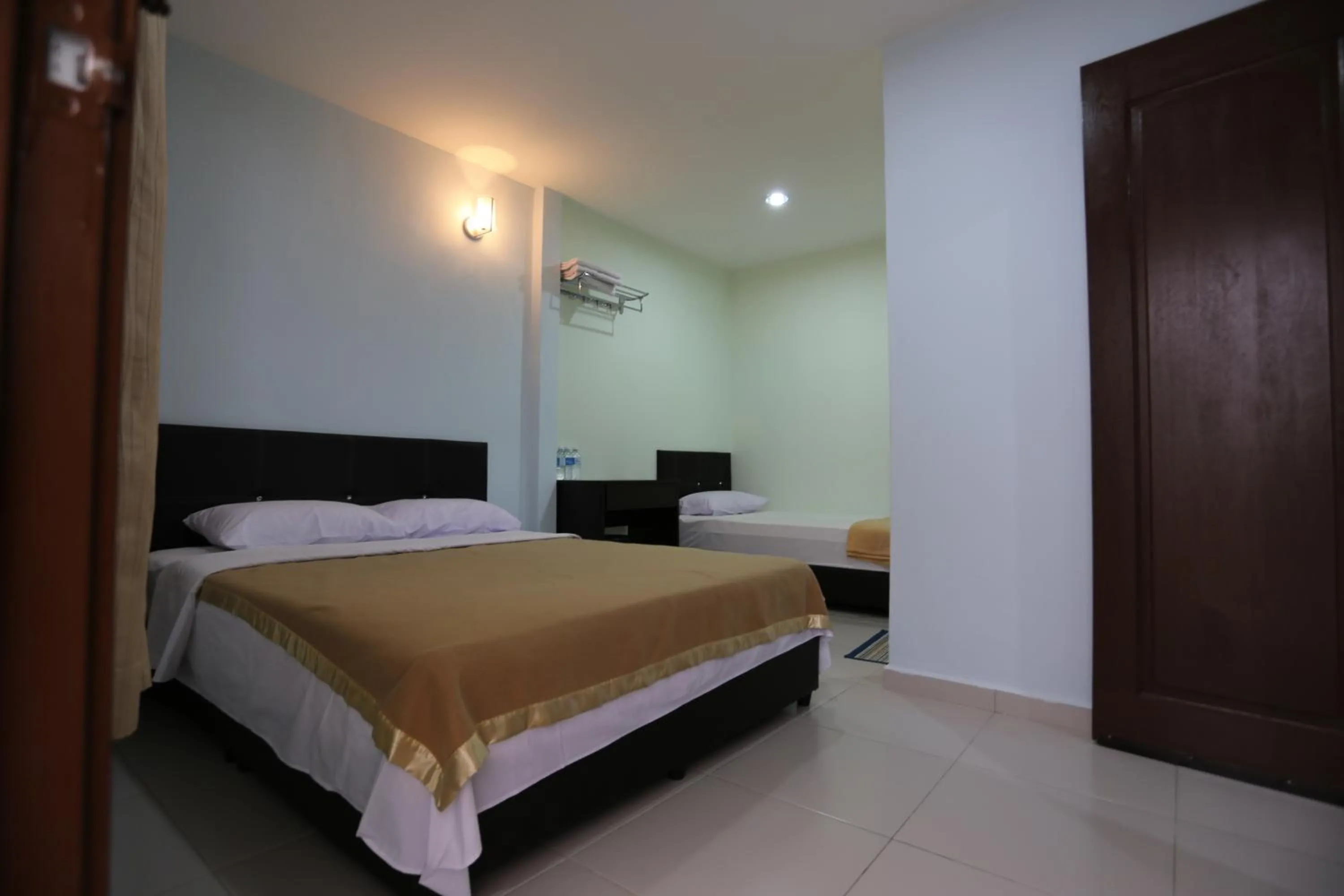 Bed in Tengkera Hotel