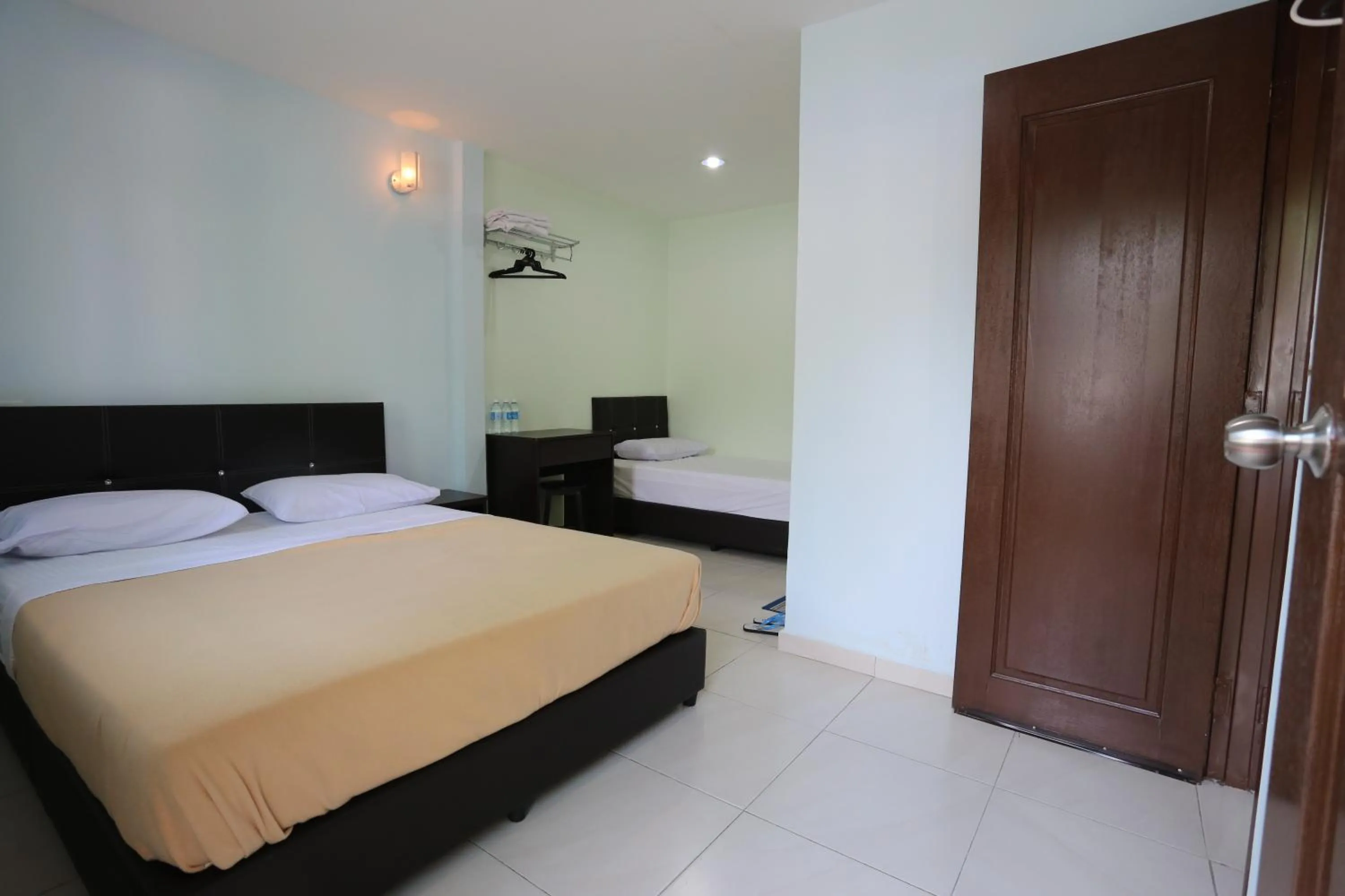Bed in Tengkera Hotel
