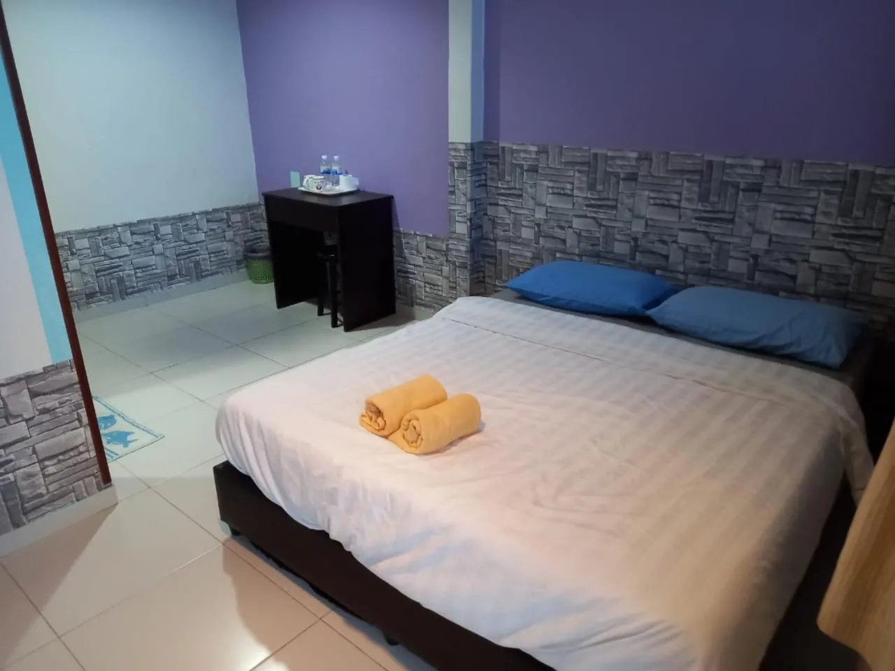 Bed in Tengkera Hotel