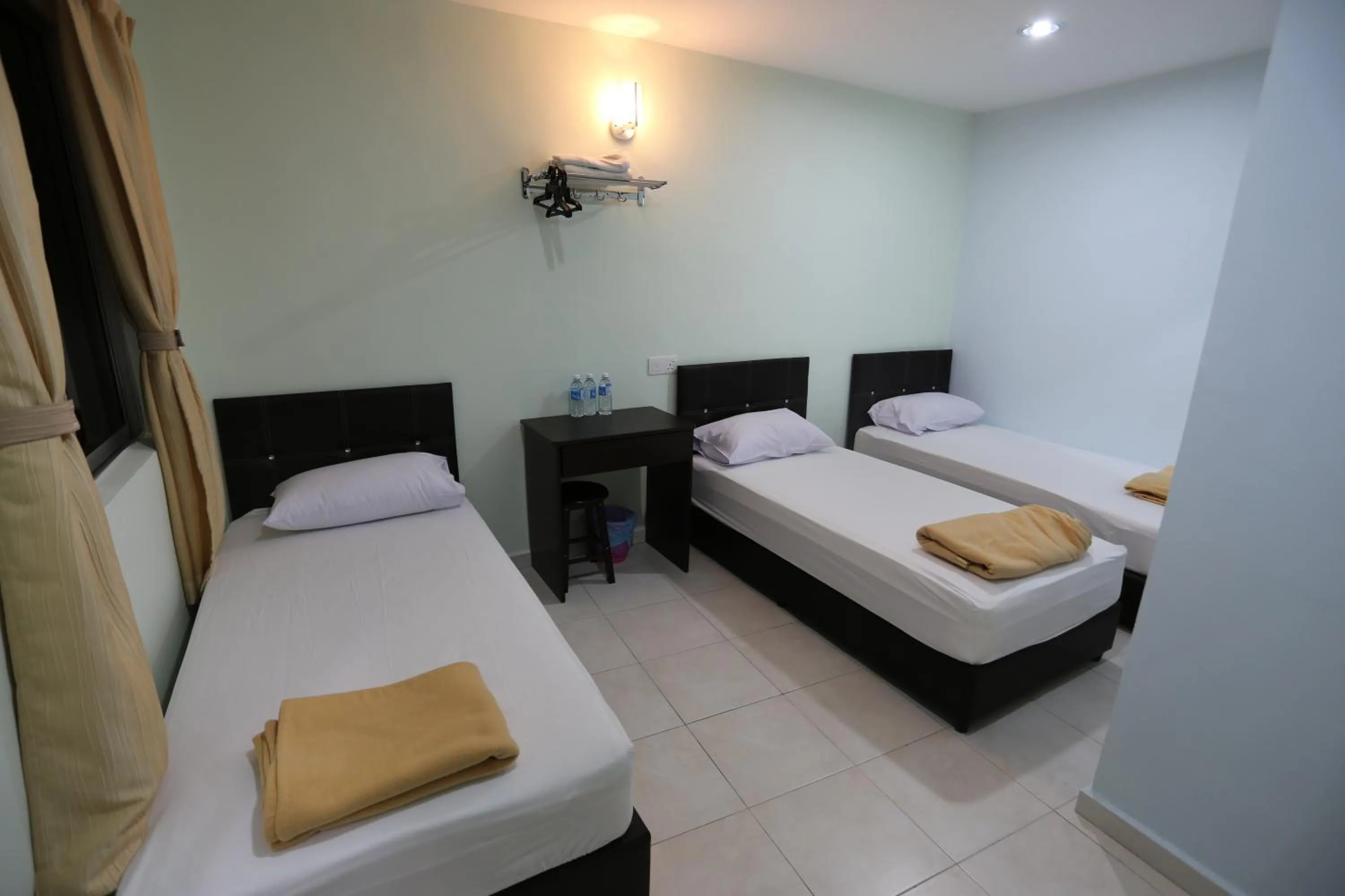 Bedroom, Bed in Tengkera Hotel
