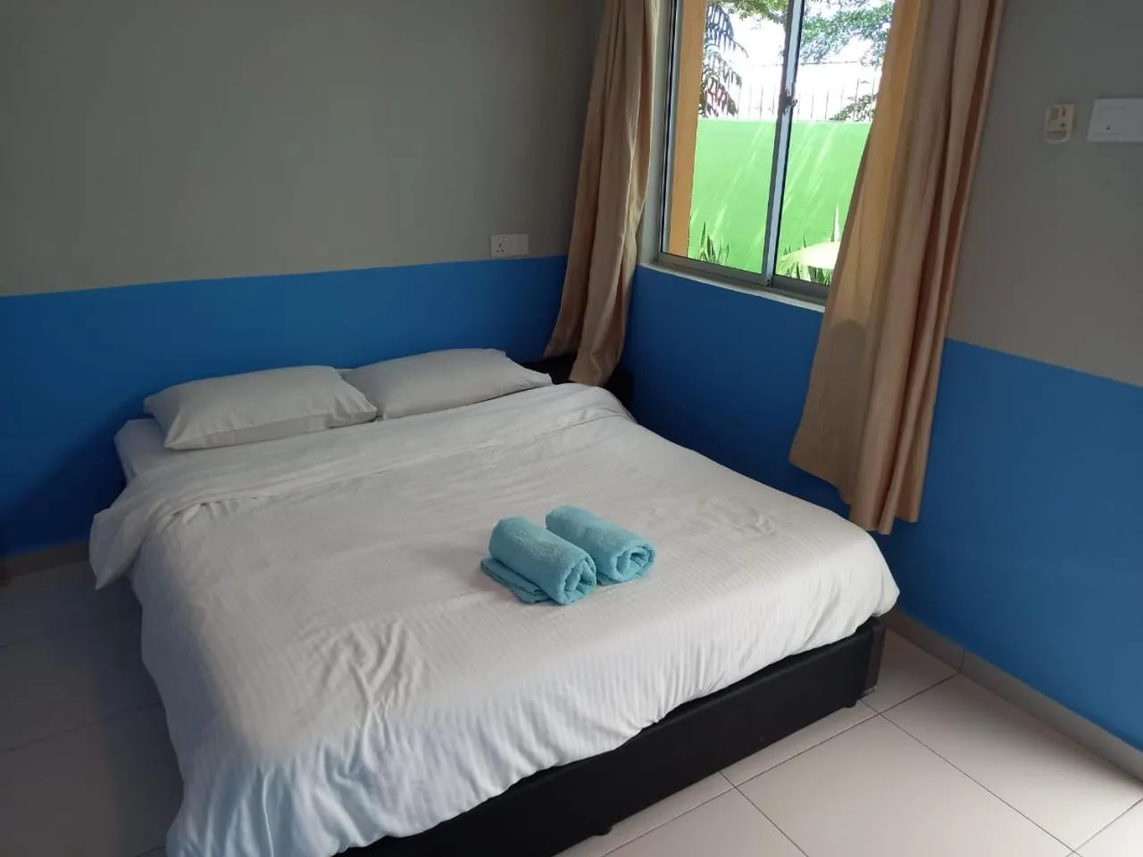 Bed in Tengkera Hotel
