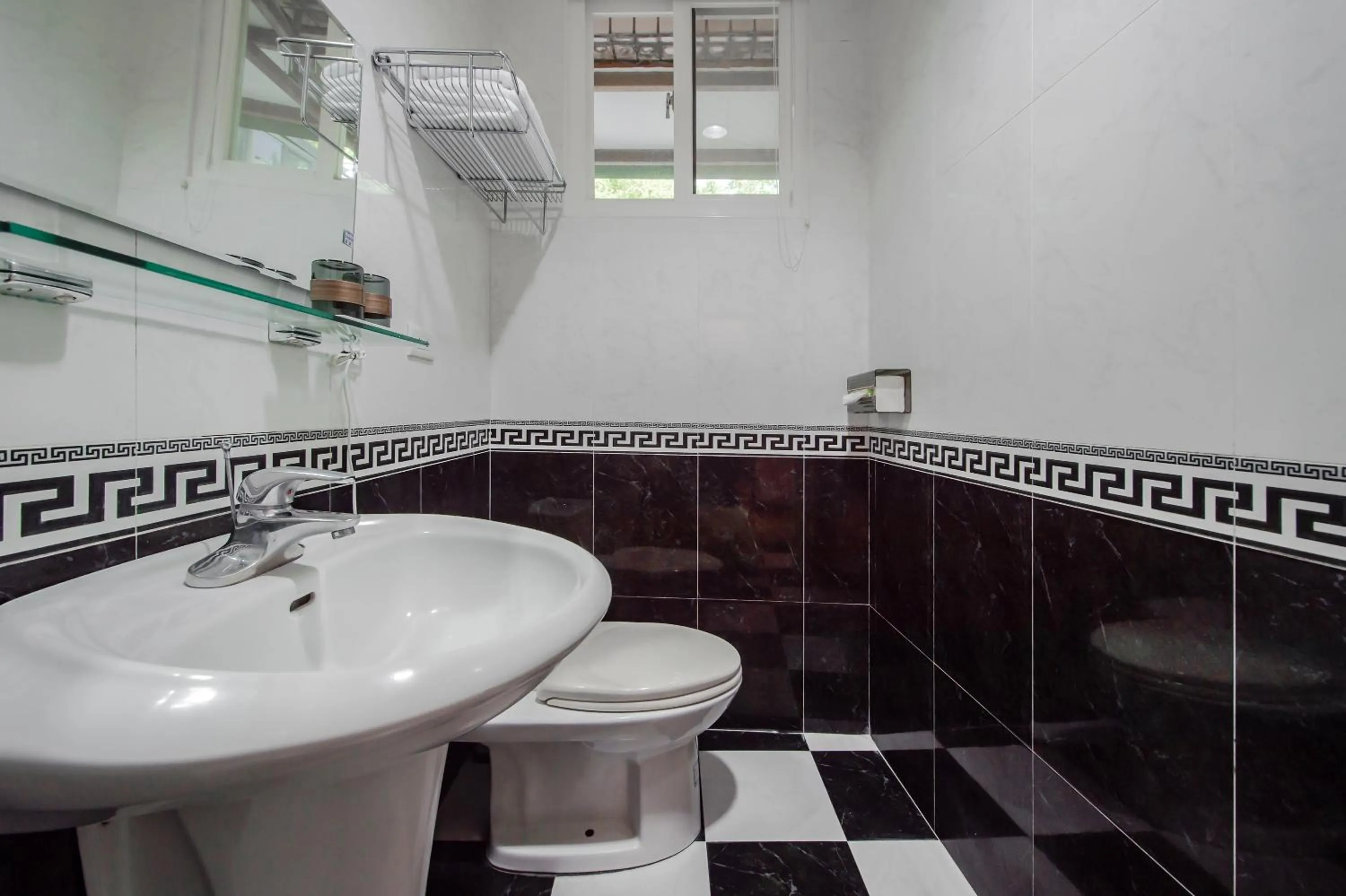 Bathroom in Jiufen The Dragon B&B