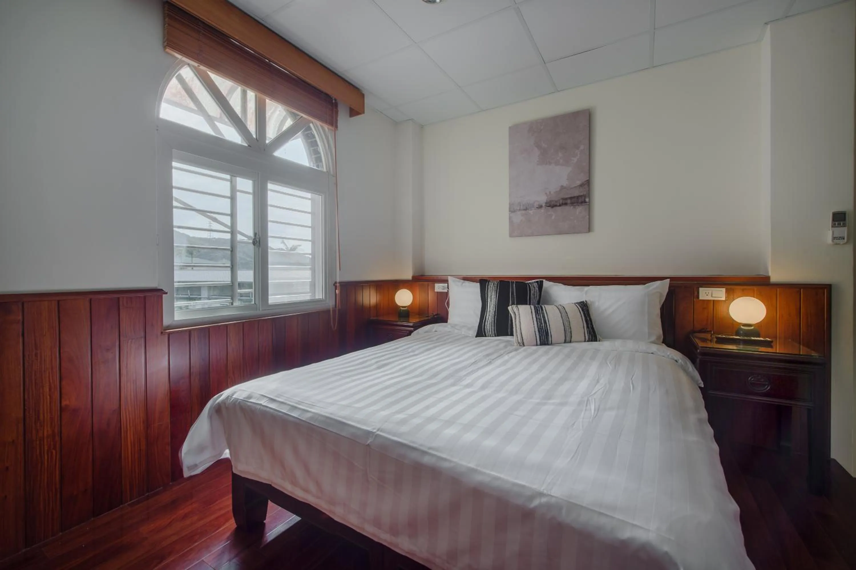 Photo of the whole room, Bed in Jiufen The Dragon B&B