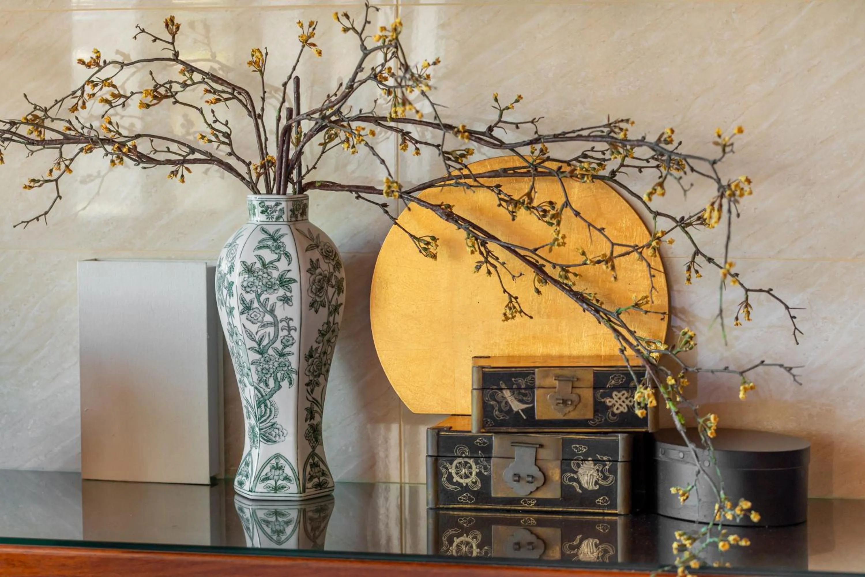 Decorative detail in Jiufen The Dragon B&B