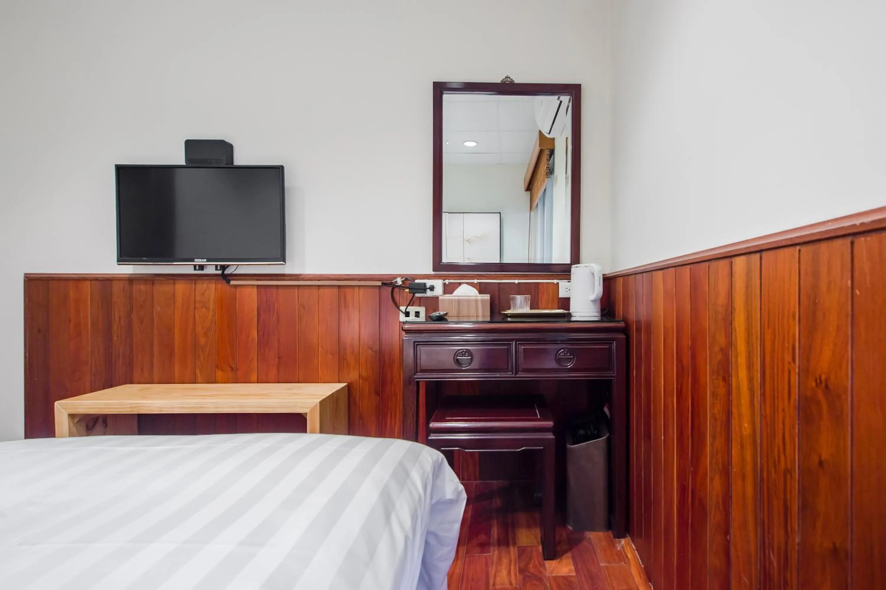 TV and multimedia, Bed in Jiufen The Dragon B&B