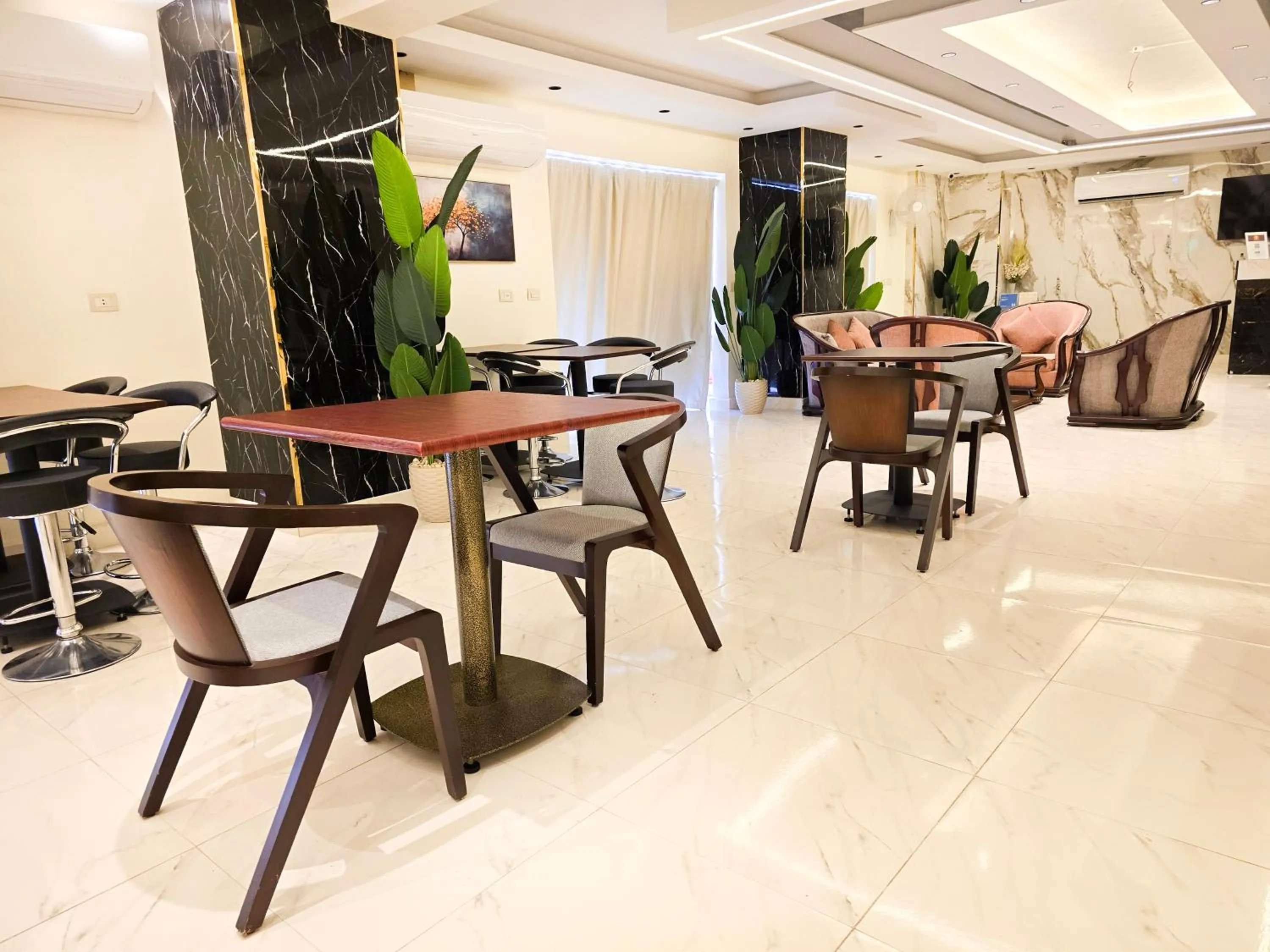 Restaurant/places to eat in Afnan Cairo Airport