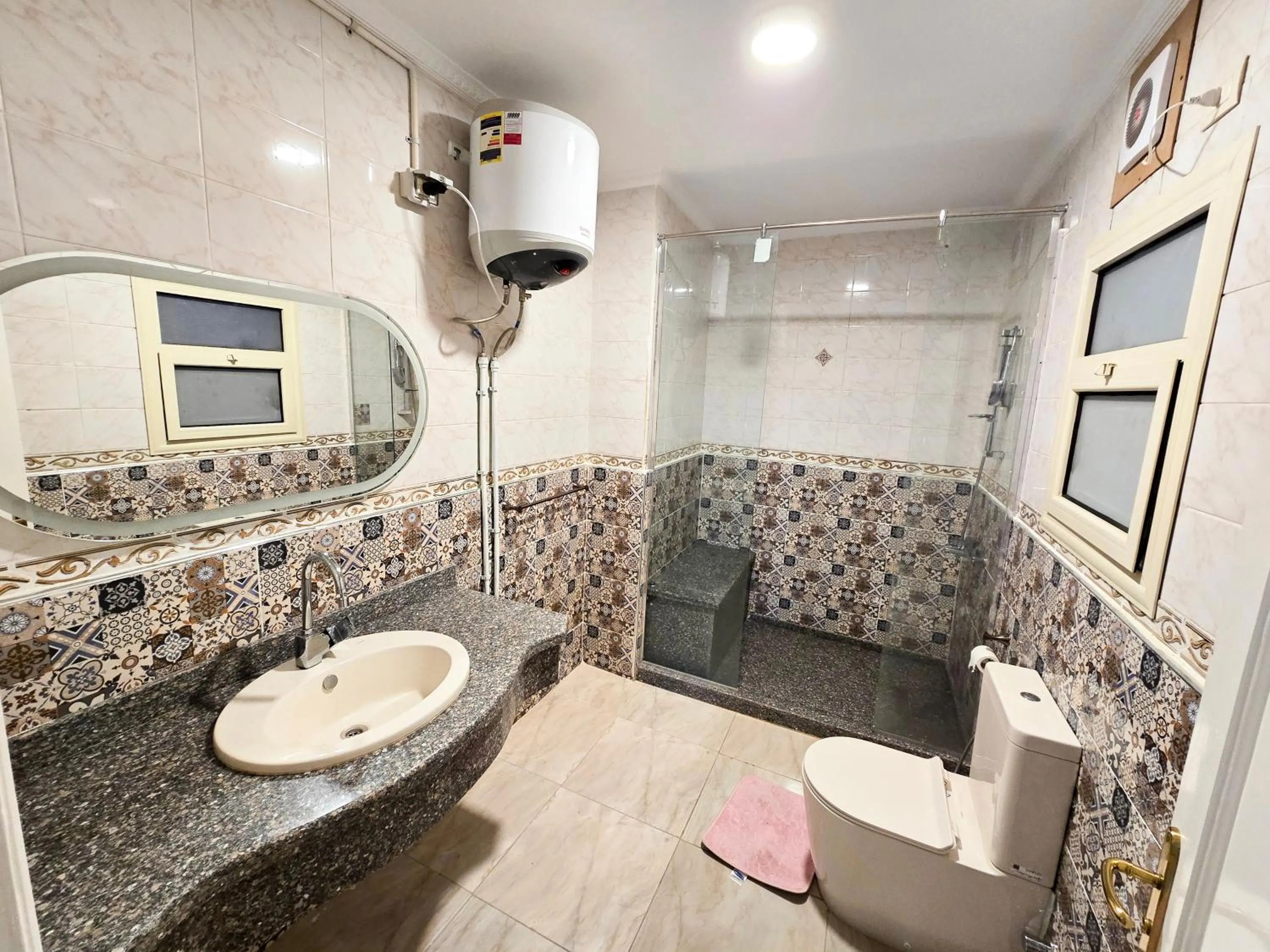 Bathroom in Afnan Cairo Airport