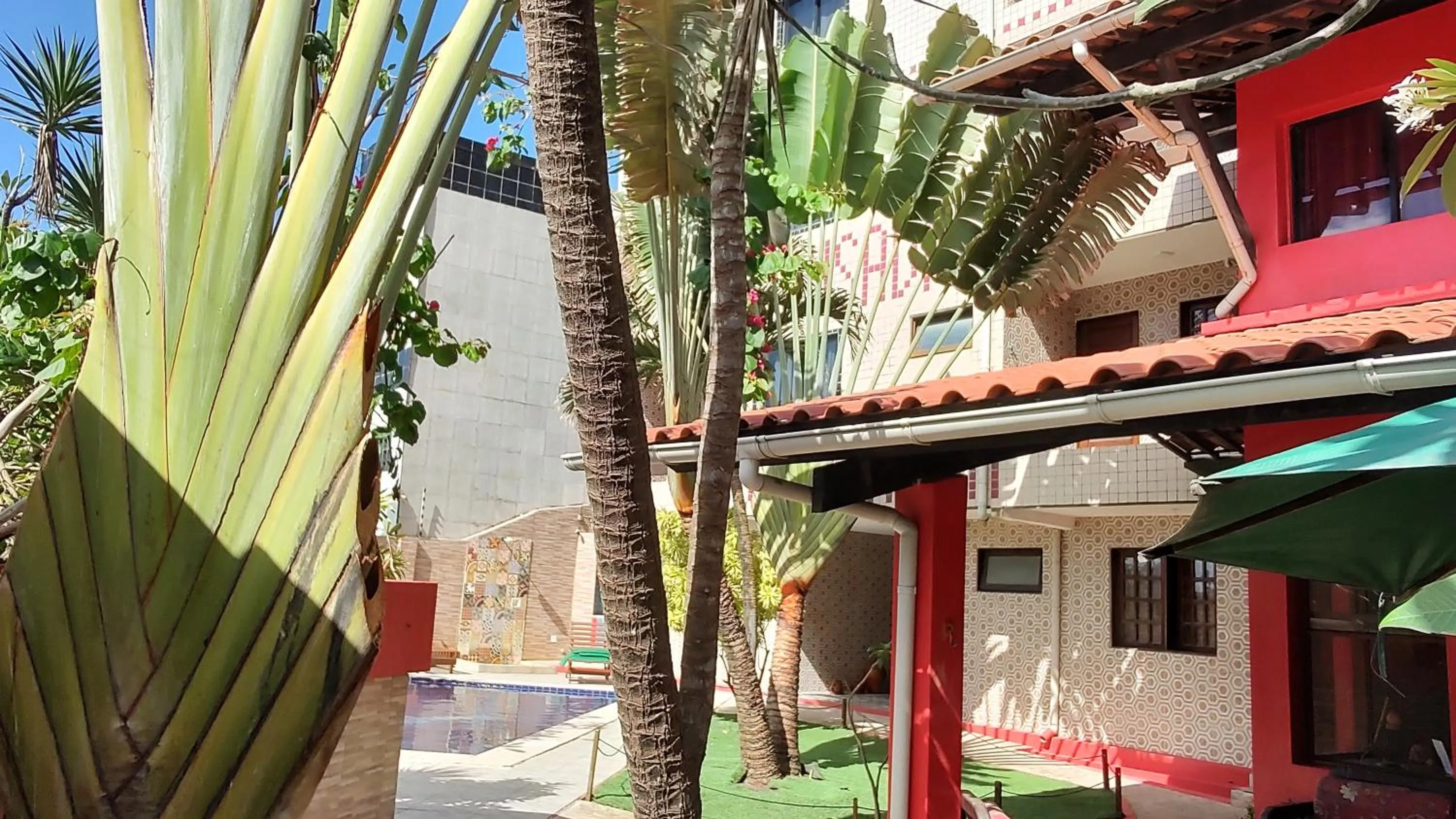 Property building in Hotel Pousada Bossa Nova