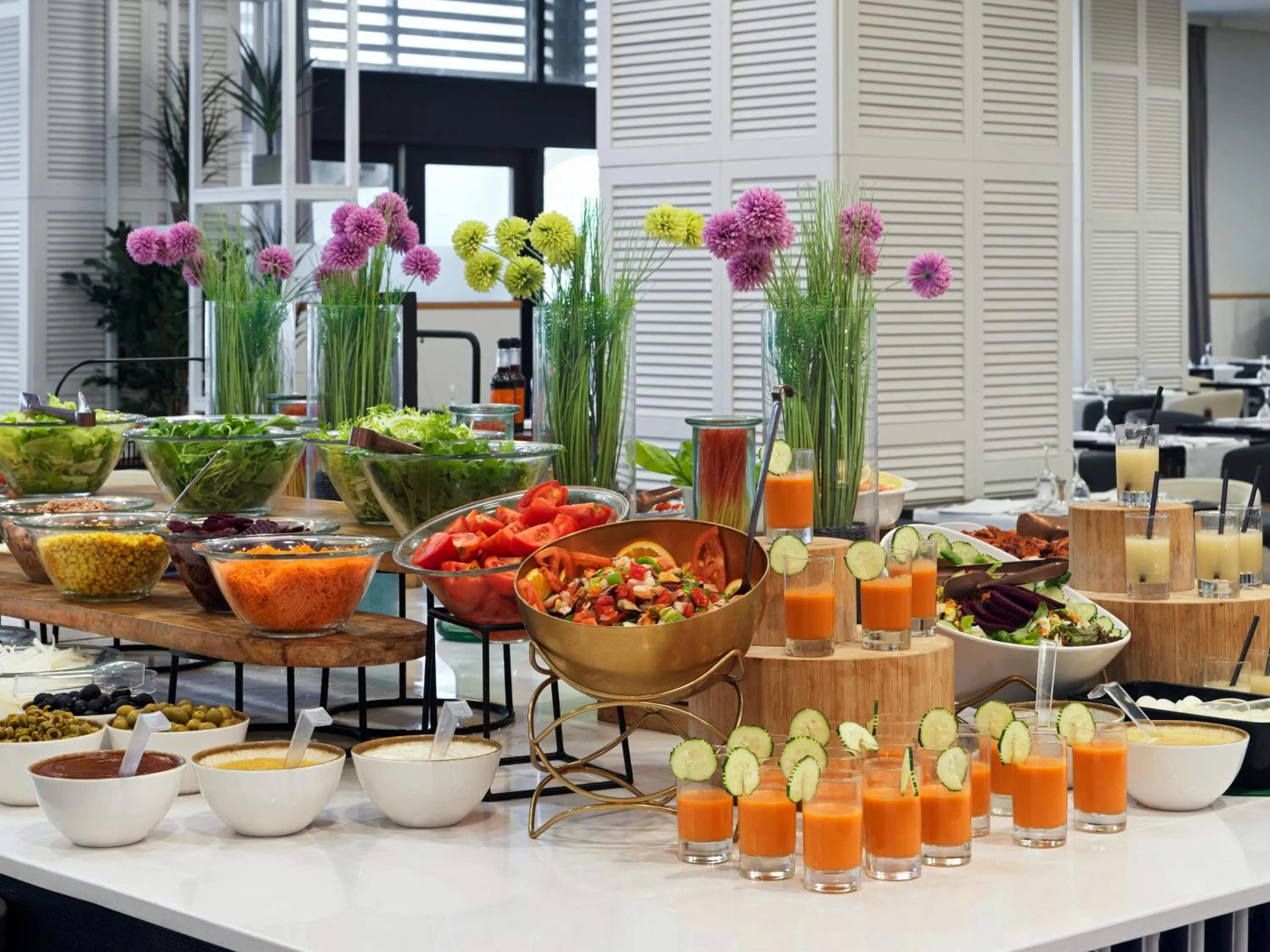 Restaurant/places to eat in H10 Estepona Palace