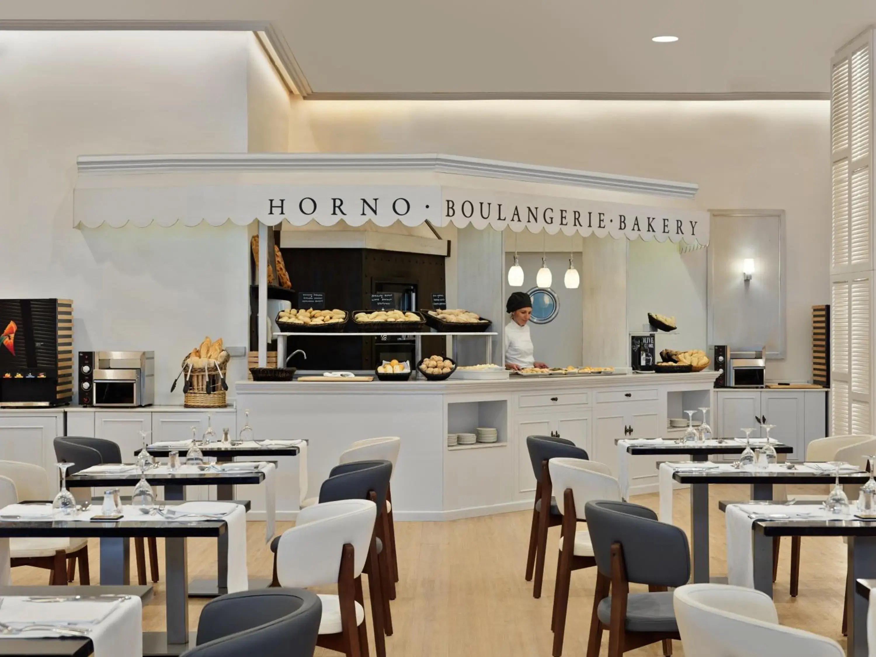 Restaurant/places to eat in H10 Estepona Palace Restaurant/places to eat in H10 Estepona Palace