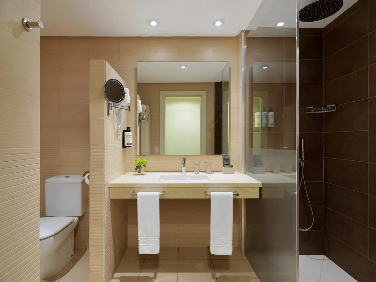 Bathroom in H10 Estepona Palace